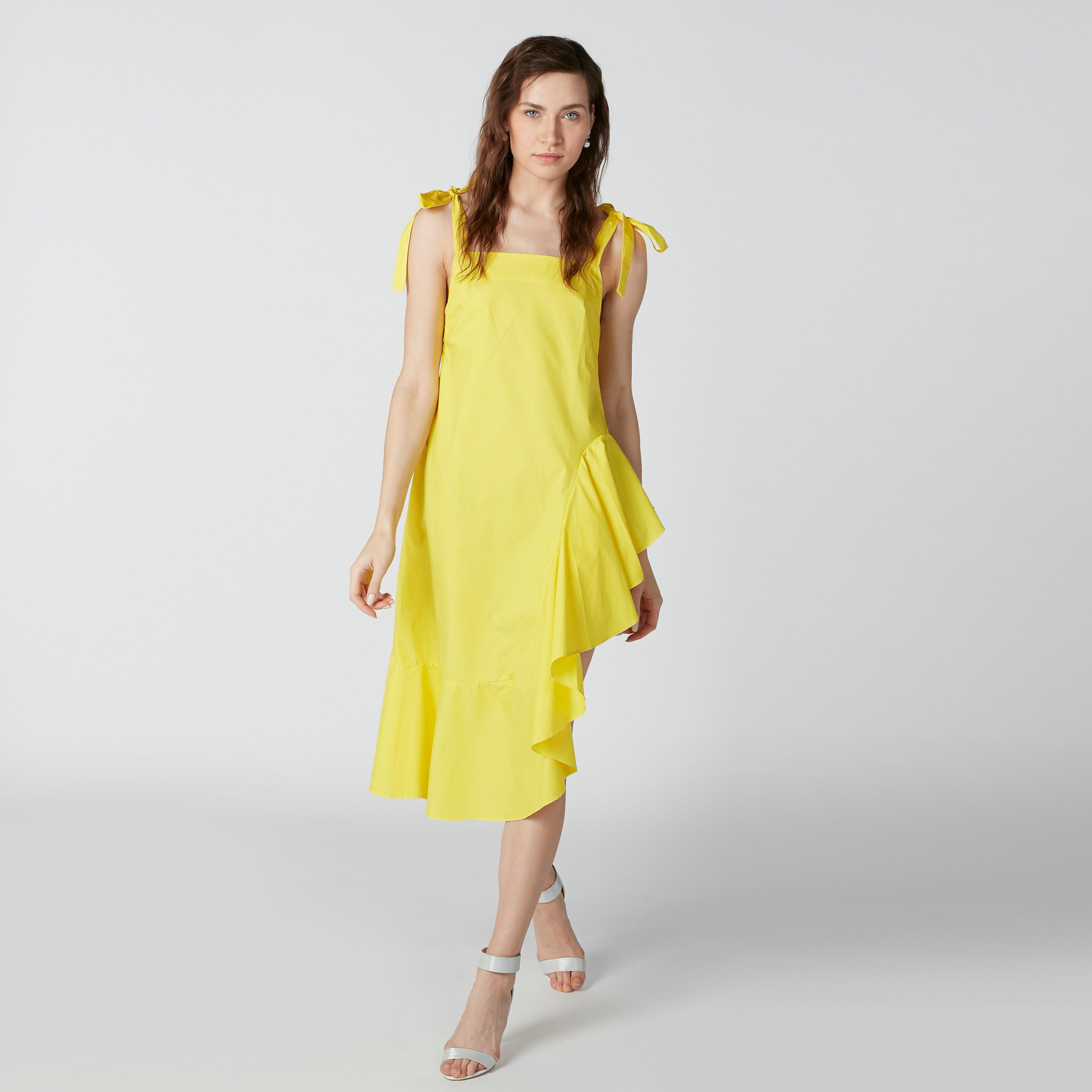 فستان متوسط الطول بأربطة وحوّاف غير مستوية وتفاصيل كشكش-women-clothing-dresses-image-1