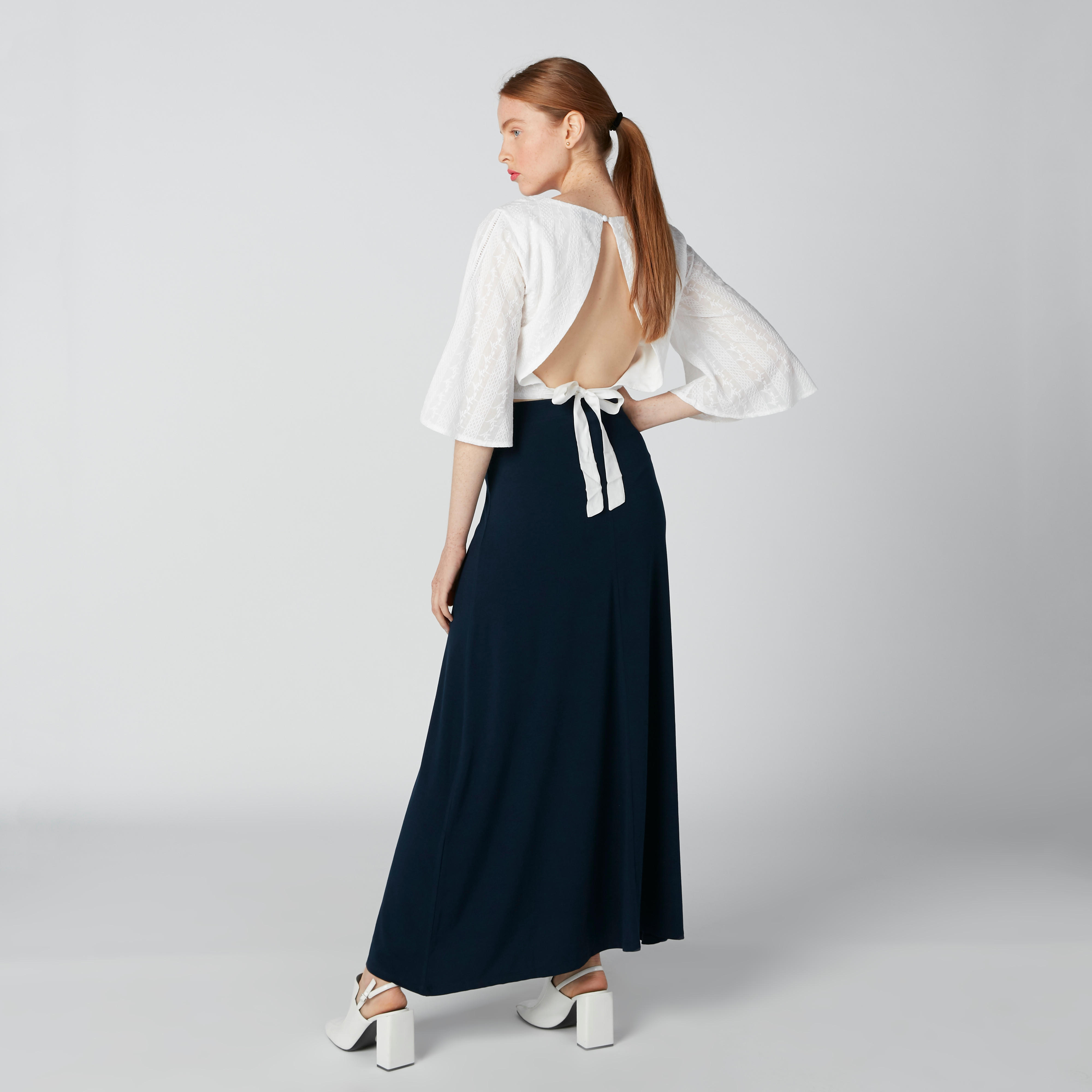 بلوزة مطرزة بأكمام واسعة ورباط-women-clothing-shirtsandblouses-blouses-image-5