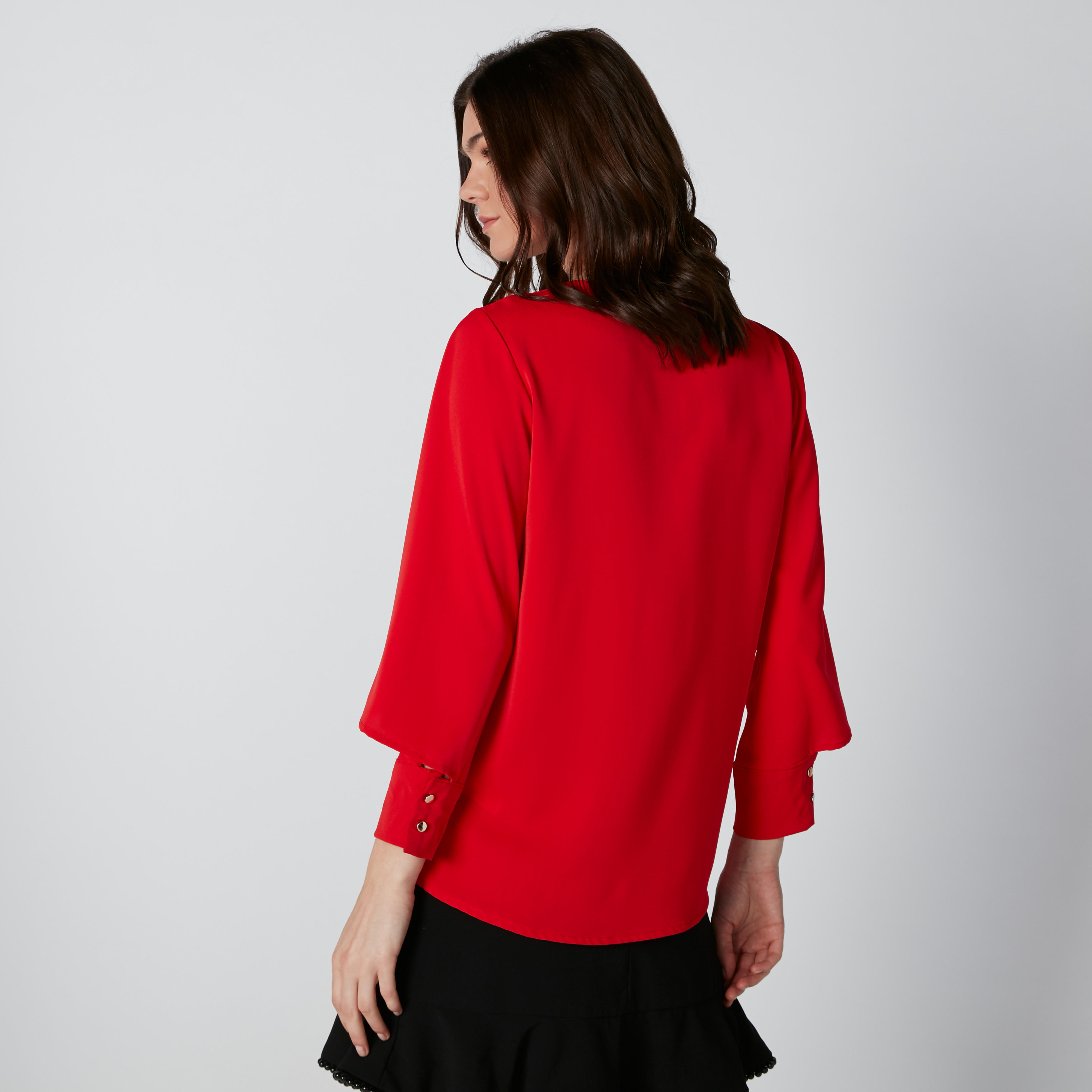 بلوزة بياقة مستديرة وأكمام طويلة وتفاصيل لؤلؤ-women-clothing-shirtsandblouses-blouses-image-3