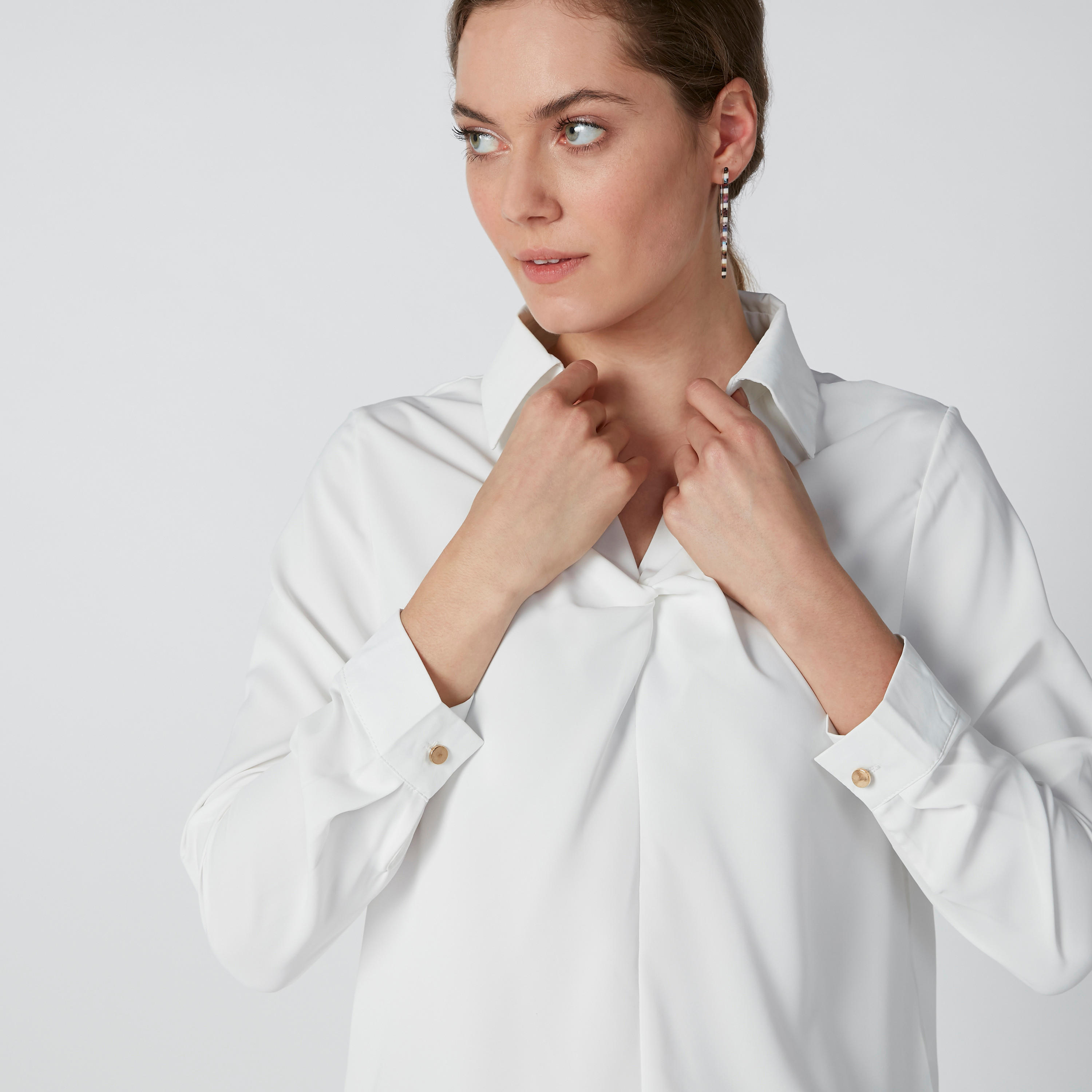 Solid Top with Long Sleeves in Regular Fit-women-clothing-shirtsandblouses-blouses-image-4