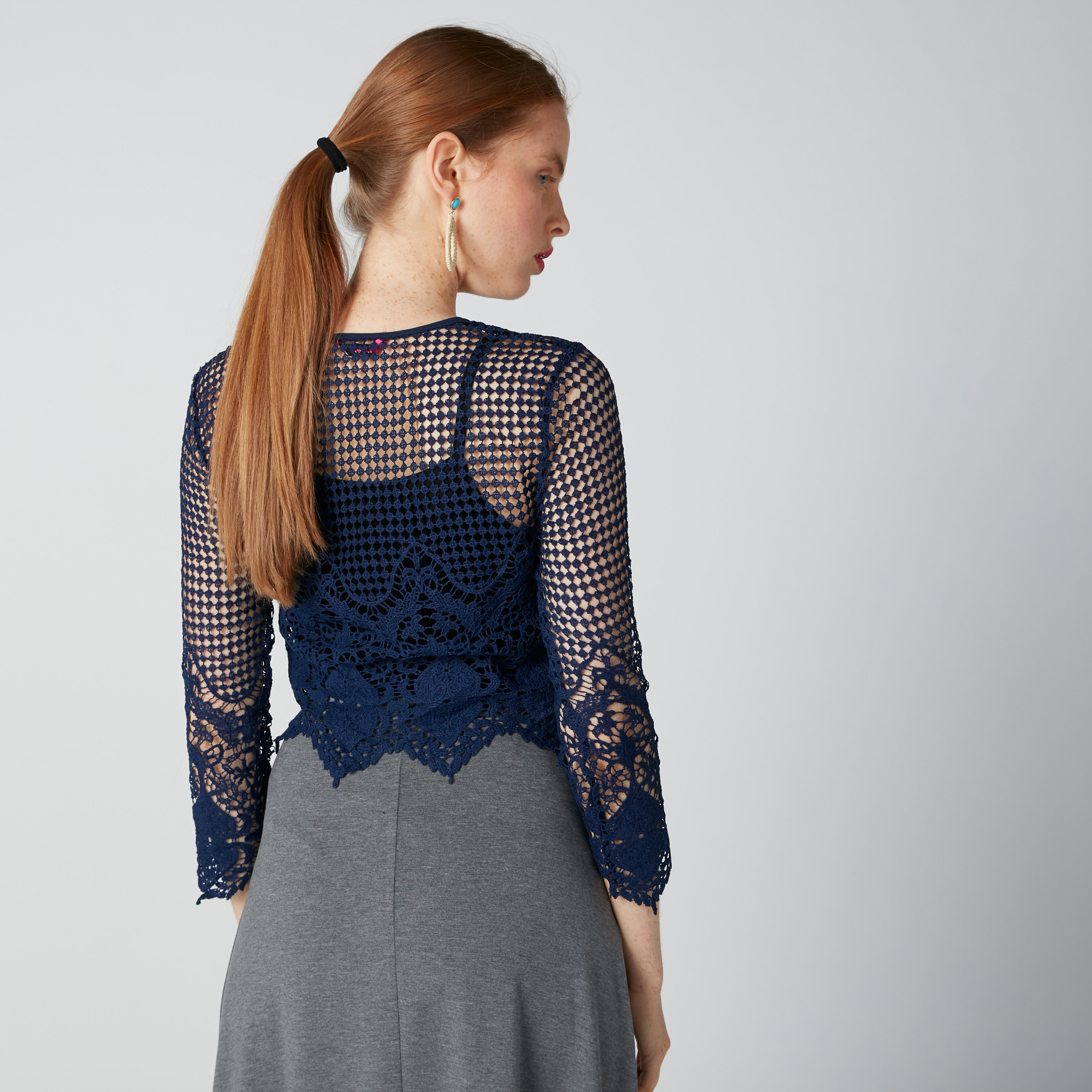 بلوزة قصيرة بأكمام بحوّاف غير مستوية وتفاصيل دانتيل-women-clothing-shirtsandblouses-blouses-image-7