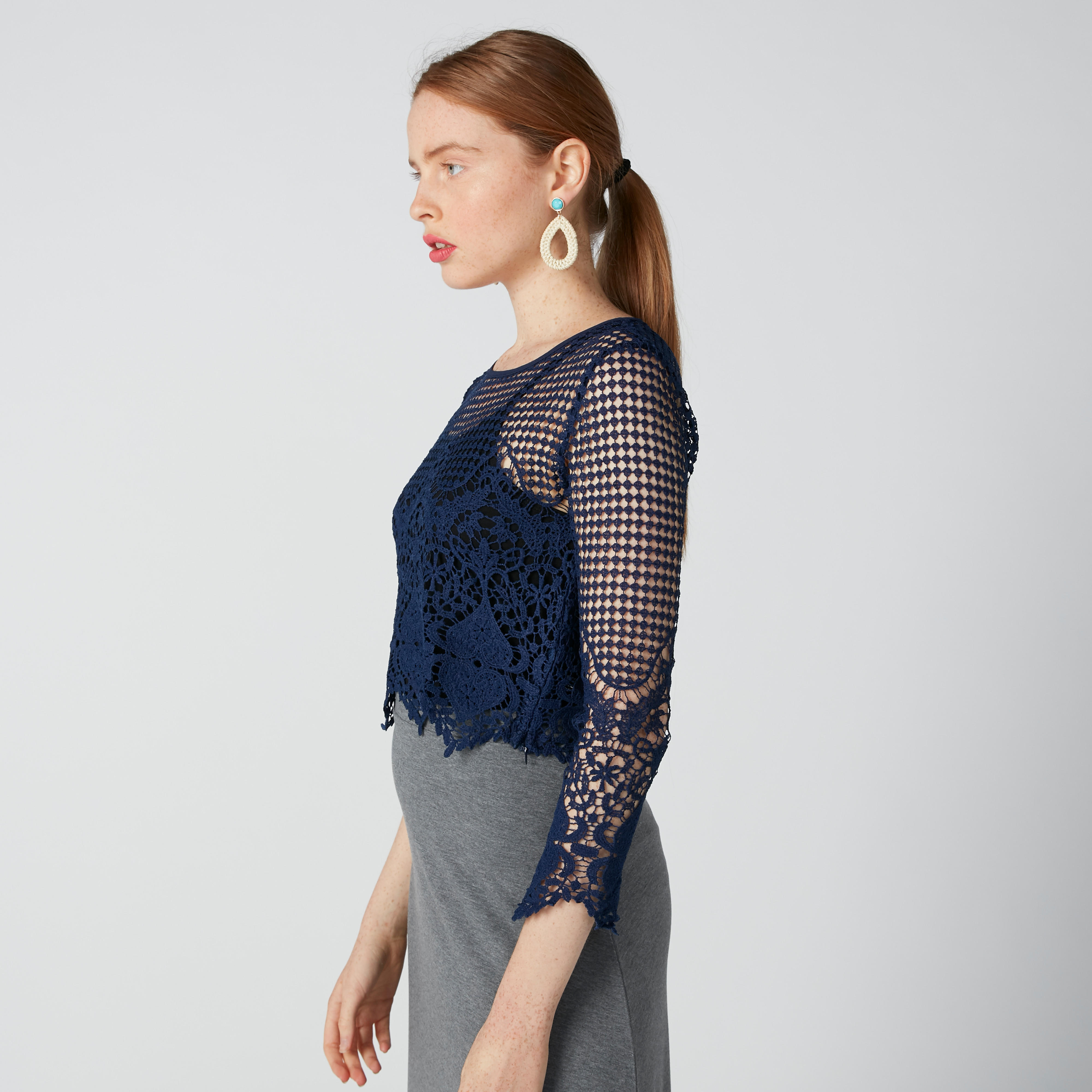 بلوزة قصيرة بأكمام بحوّاف غير مستوية وتفاصيل دانتيل-women-clothing-shirtsandblouses-blouses-image-9
