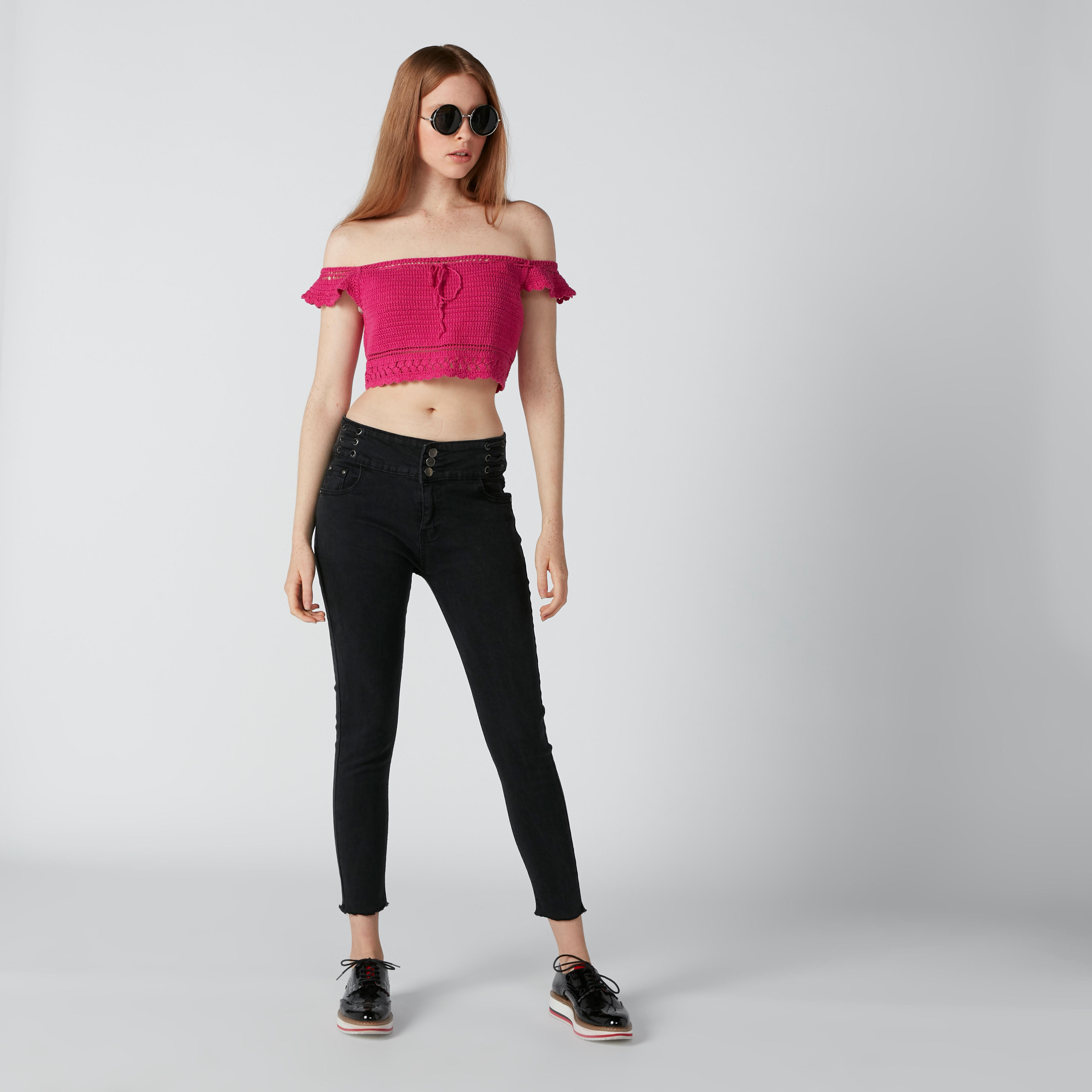 بنطال جينز سكيني فيت بحوّاف مهدّبة وجيوب-women-clothing-bottoms-jeans-image-1