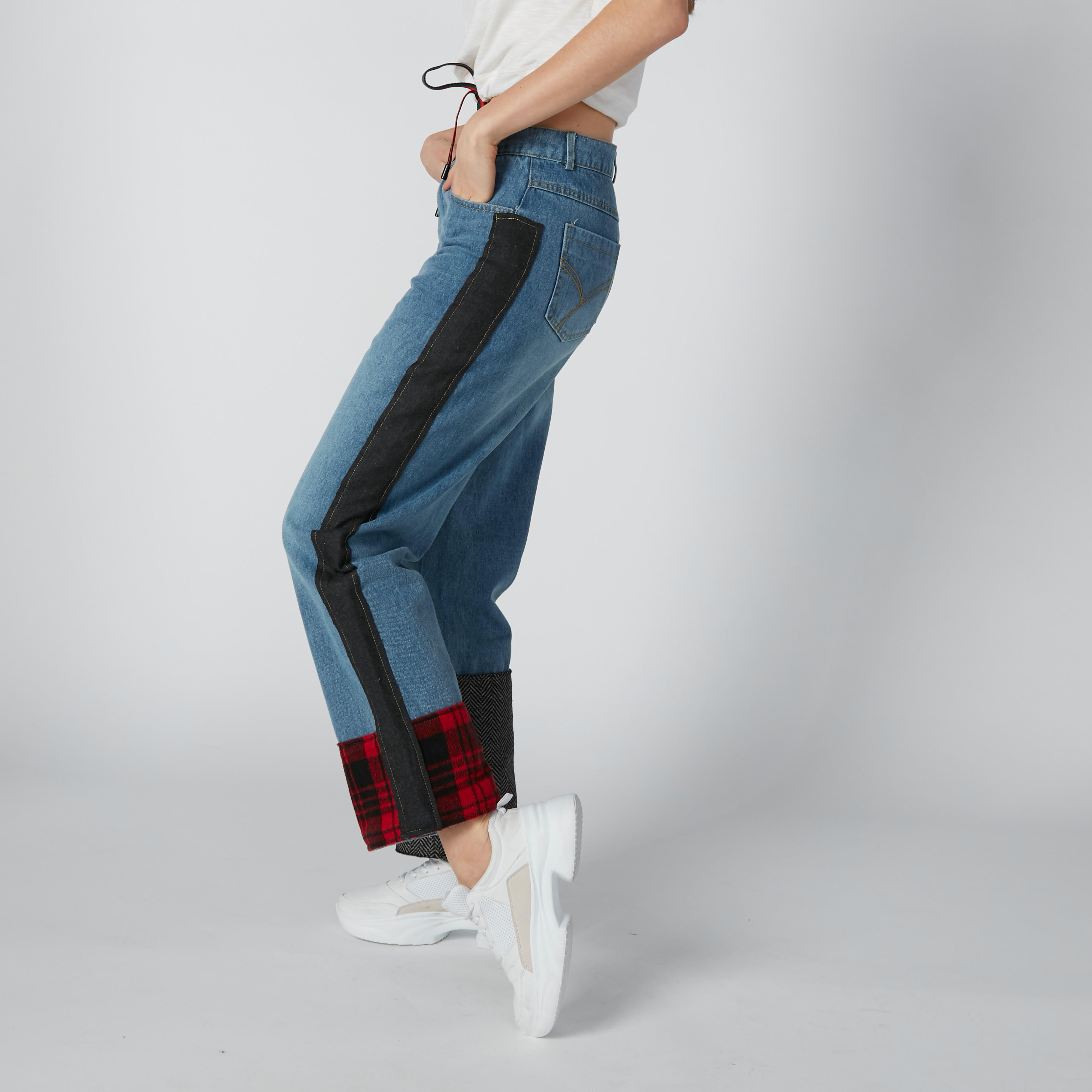 Pocket Detail Full Length Jeans in Regular Fit-women-clothing-bottoms-jeans-image-4