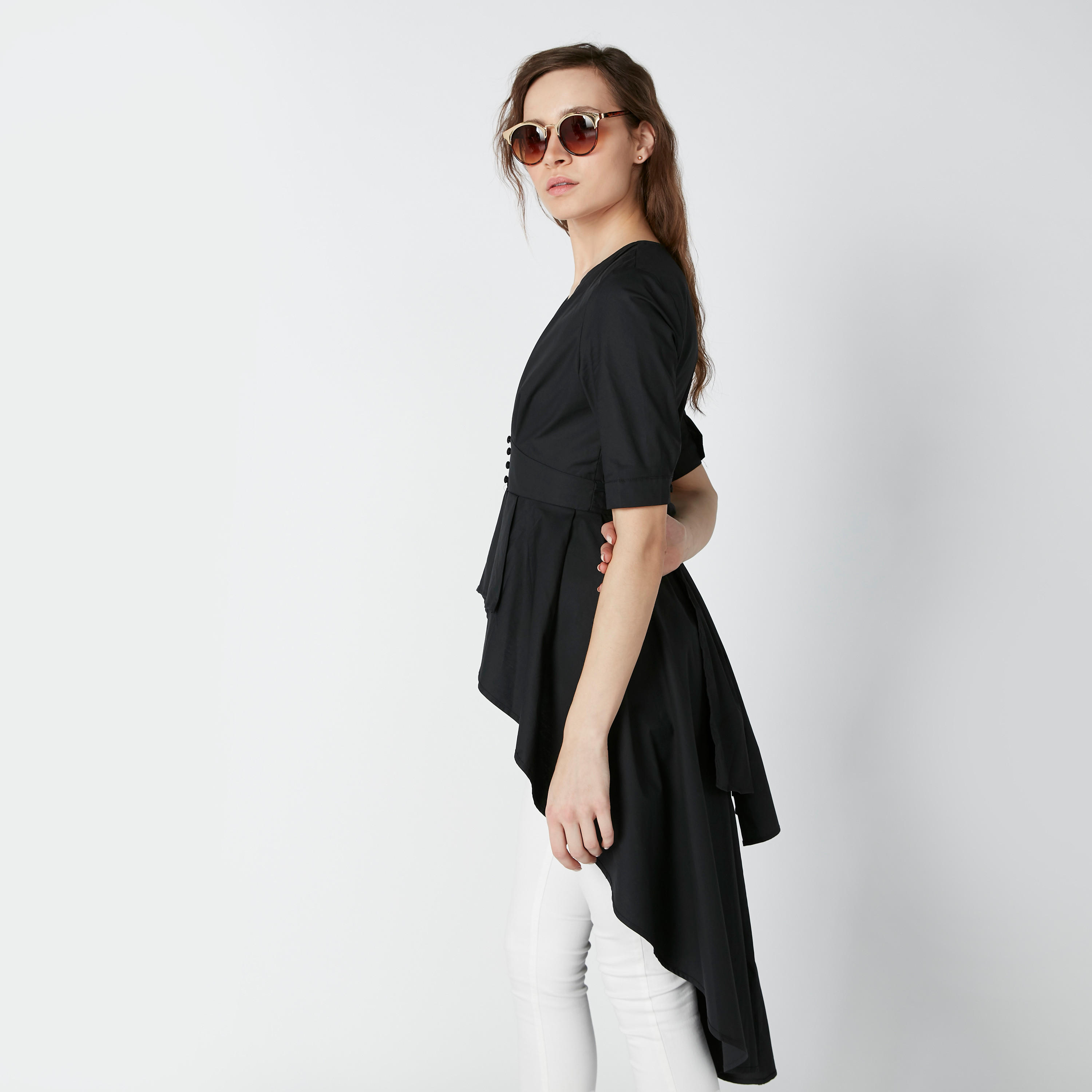 بلوزة بأكمام قصيرة وحوّاف غير مستوية وفيونكة-women-clothing-shirtsandblouses-blouses-image-10