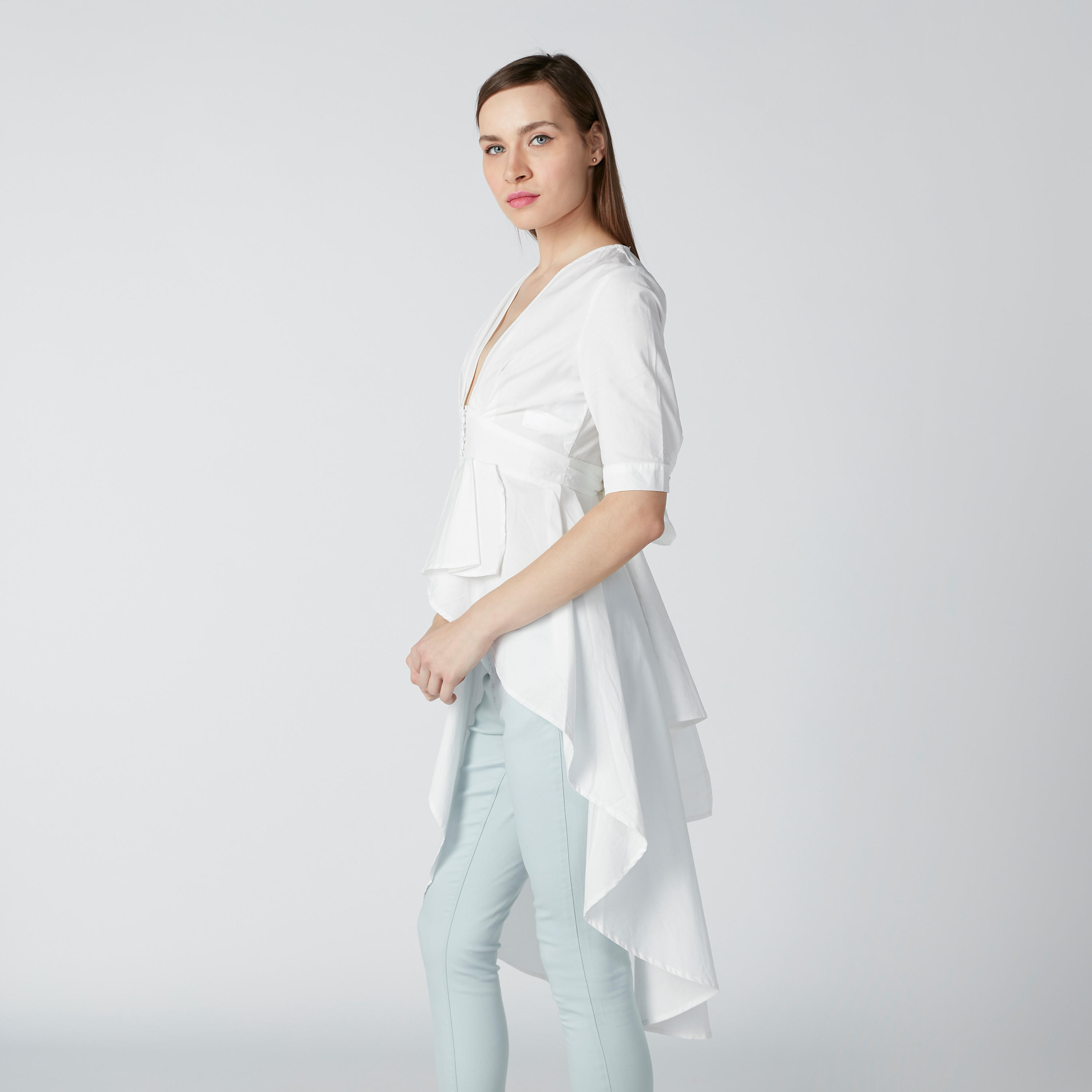 بلوزة بأكمام قصيرة وحوّاف غير مستوية وفيونكة-women-clothing-shirtsandblouses-blouses-image-4
