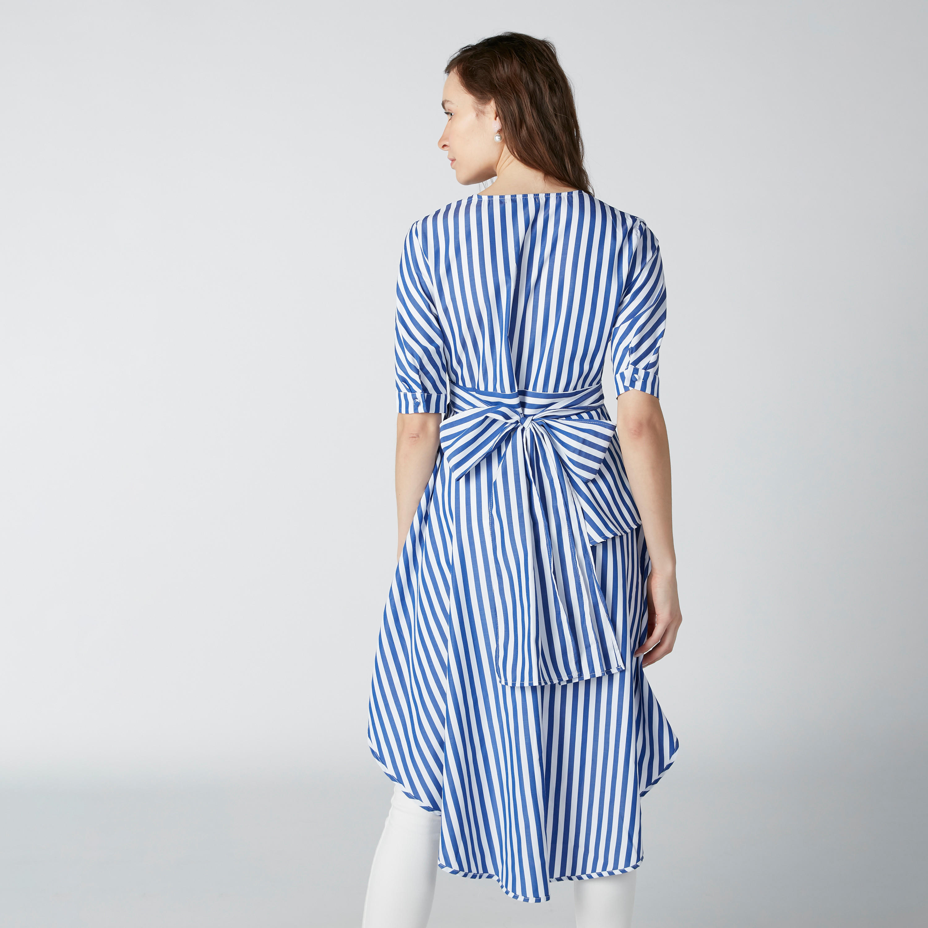 بلوزة مقلّمة بحوّاف غير مستوية وفيونكة-women-clothing-shirtsandblouses-blouses-image-2