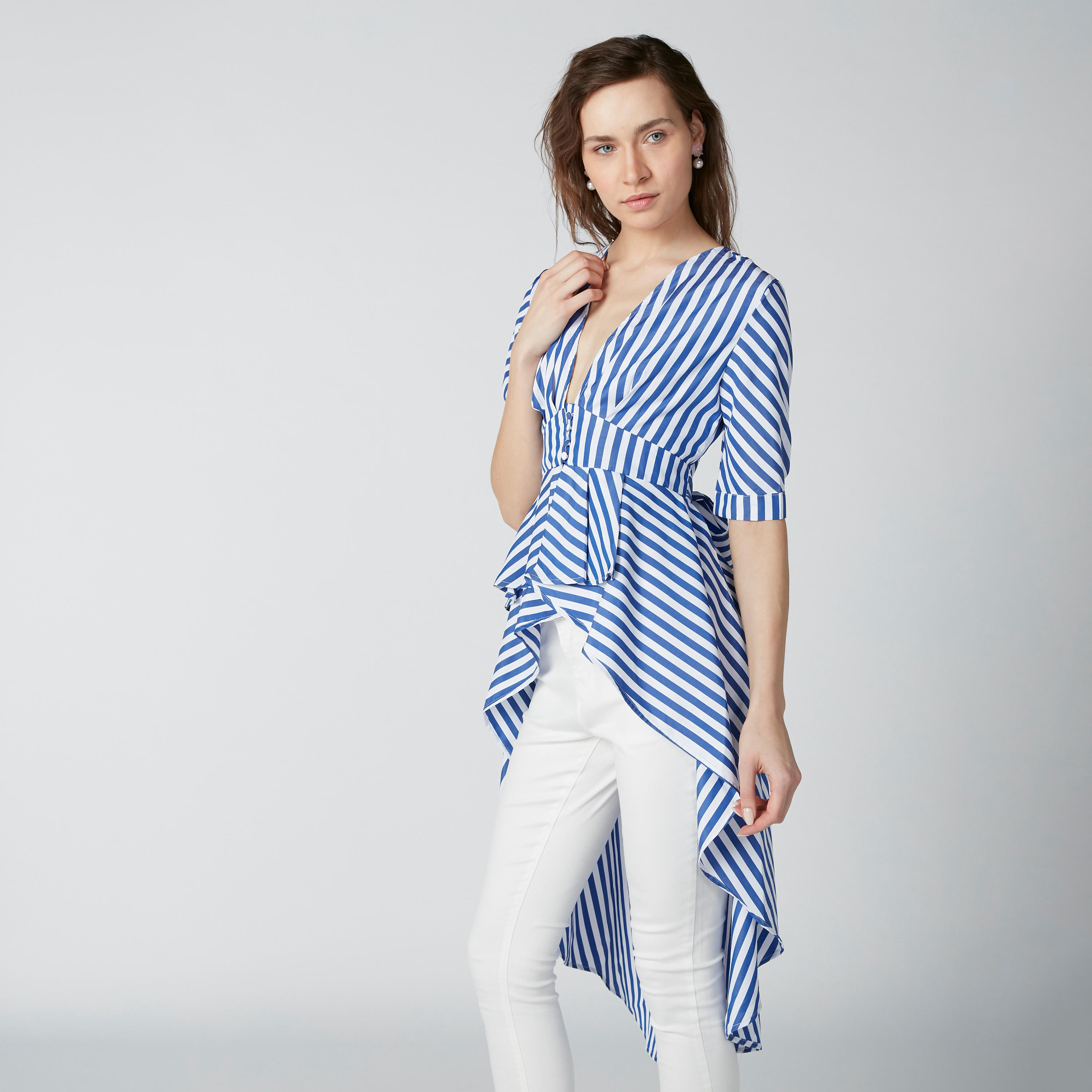 بلوزة مقلّمة بحوّاف غير مستوية وفيونكة-women-clothing-shirtsandblouses-blouses-image-3