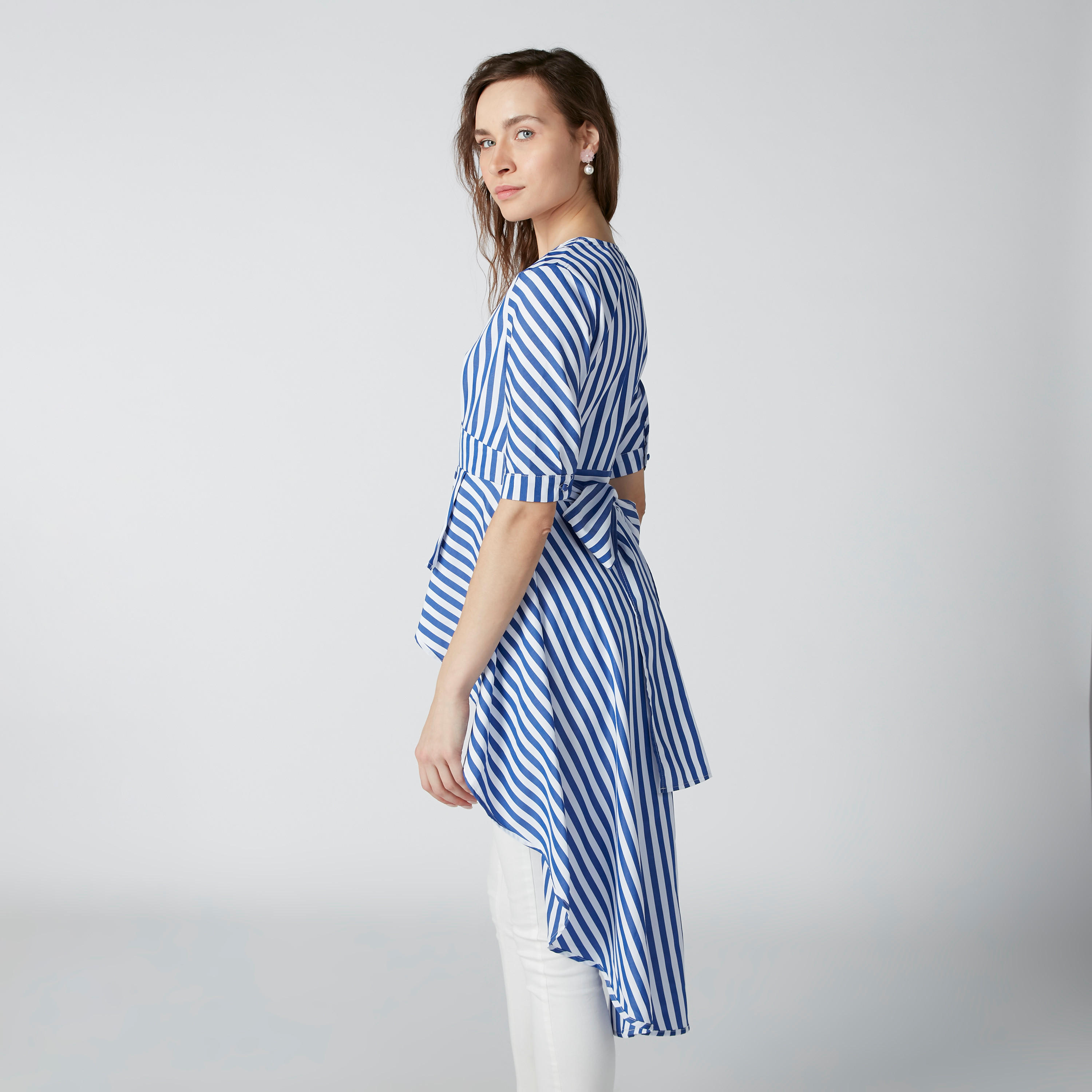 بلوزة مقلّمة بحوّاف غير مستوية وفيونكة-women-clothing-shirtsandblouses-blouses-image-4