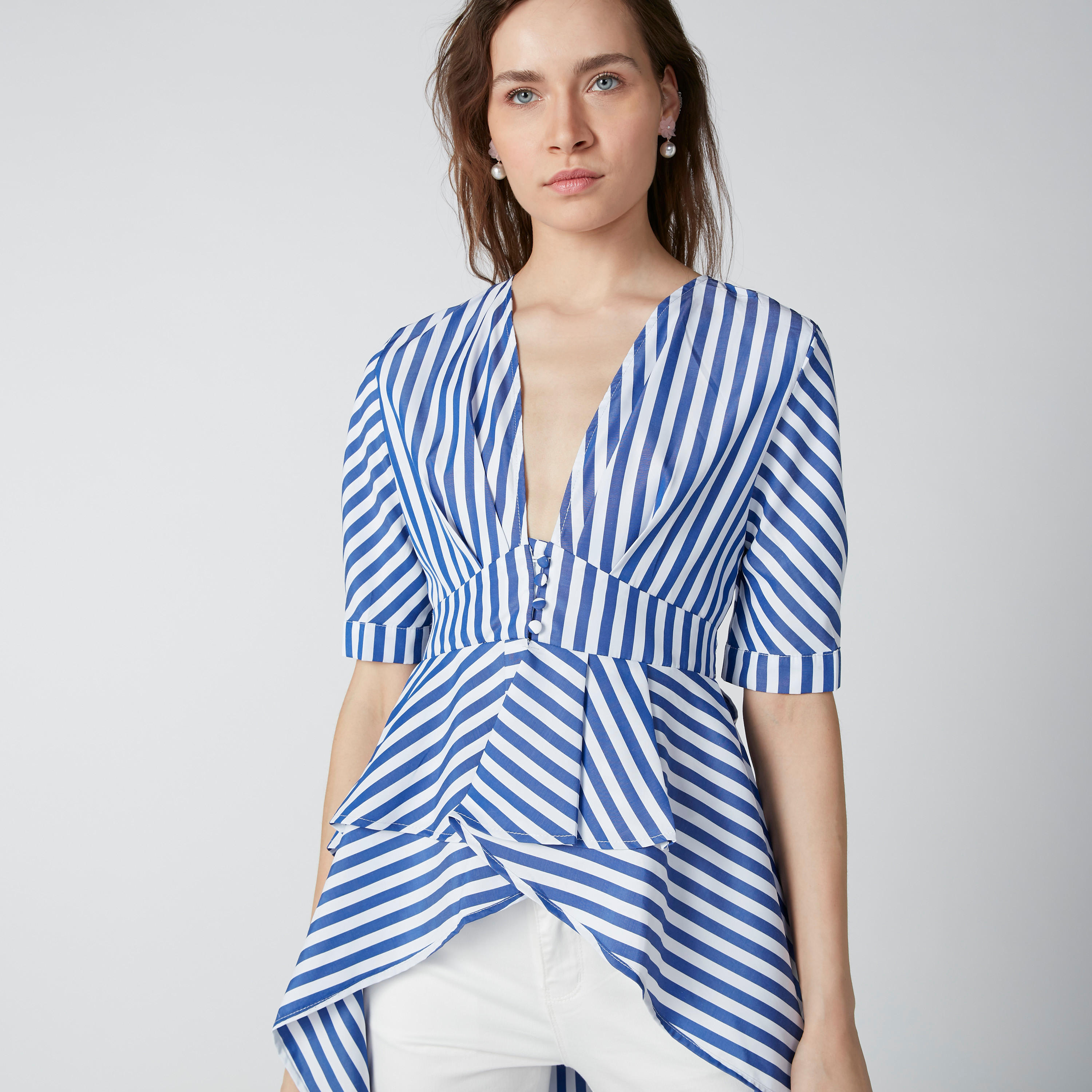 بلوزة مقلّمة بحوّاف غير مستوية وفيونكة-women-clothing-shirtsandblouses-blouses-image-5