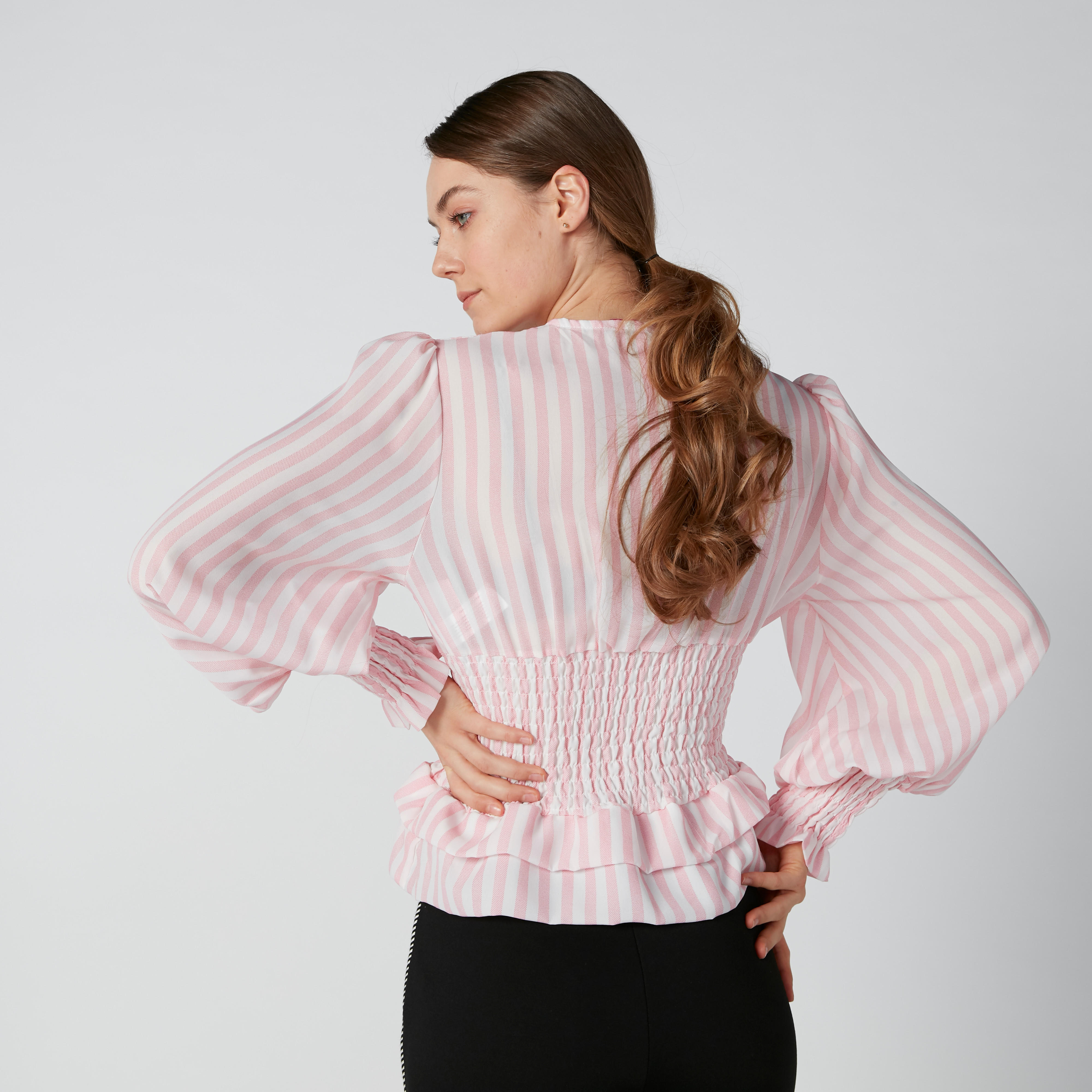 بلوزة مقلّمة بأكمام طويلة وأزرار-women-clothing-shirtsandblouses-blouses-image-3