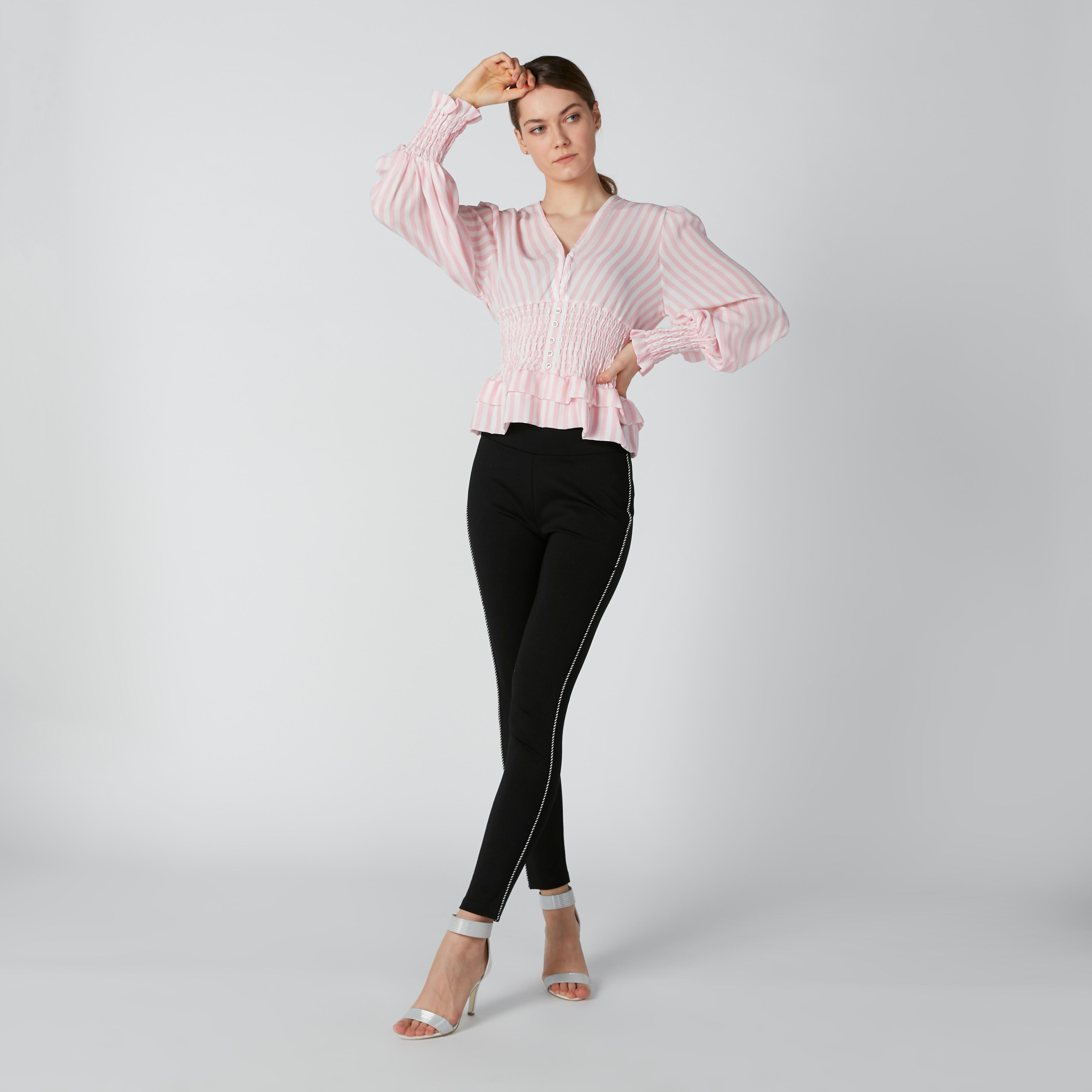 بلوزة مقلّمة بأكمام طويلة وأزرار-women-clothing-shirtsandblouses-blouses-image-2