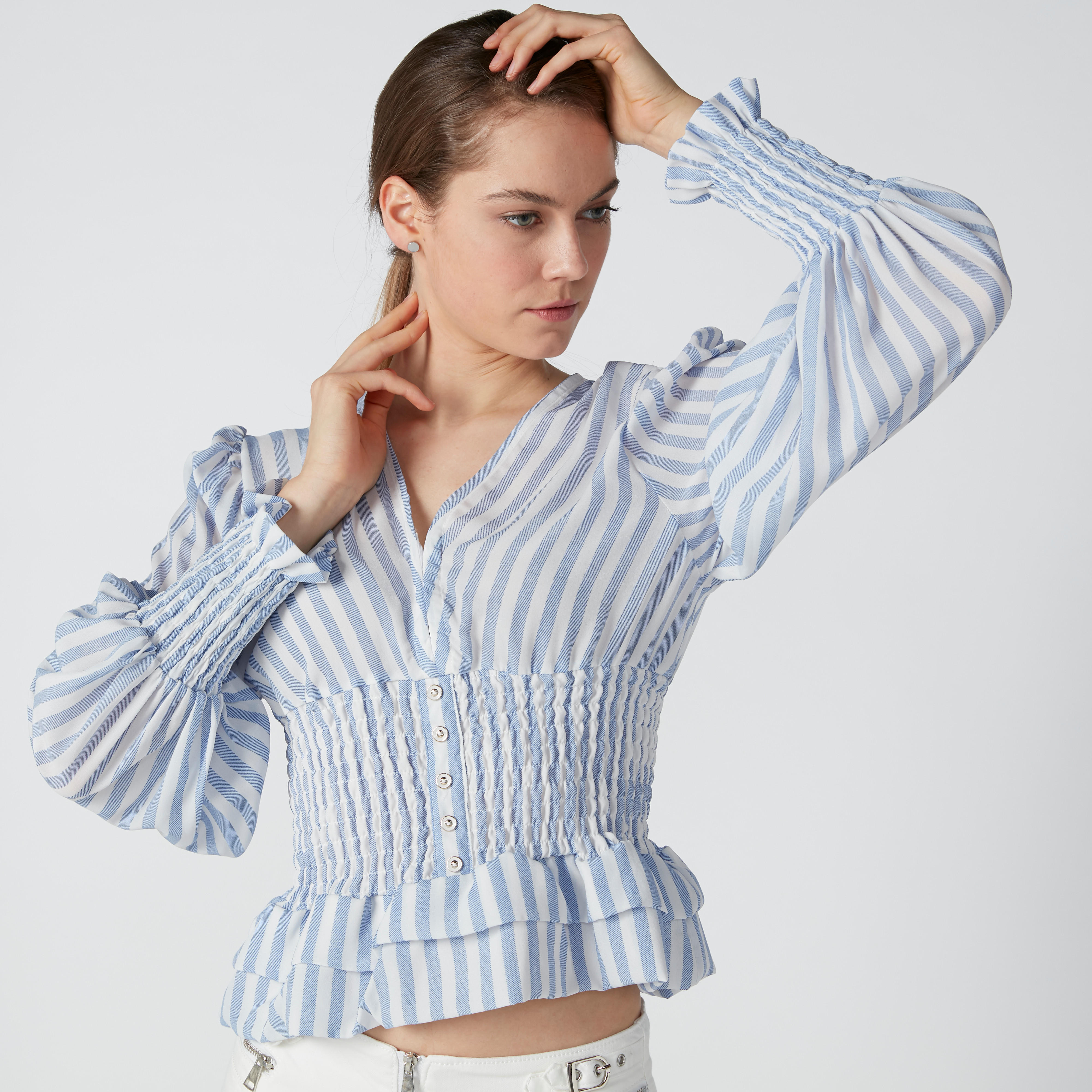 بلوزة مقلّمة بأكمام طويلة وأزرار-women-clothing-shirtsandblouses-blouses-image-6