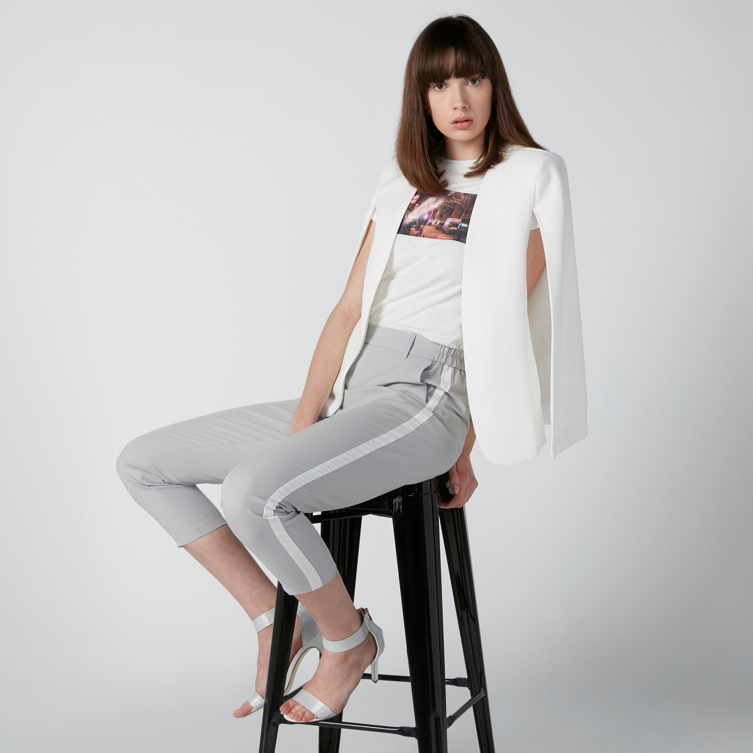 Split Long Sleeves Jacket in Regular Fit-women-winterwear-coatsandjackets-jackets-image-3