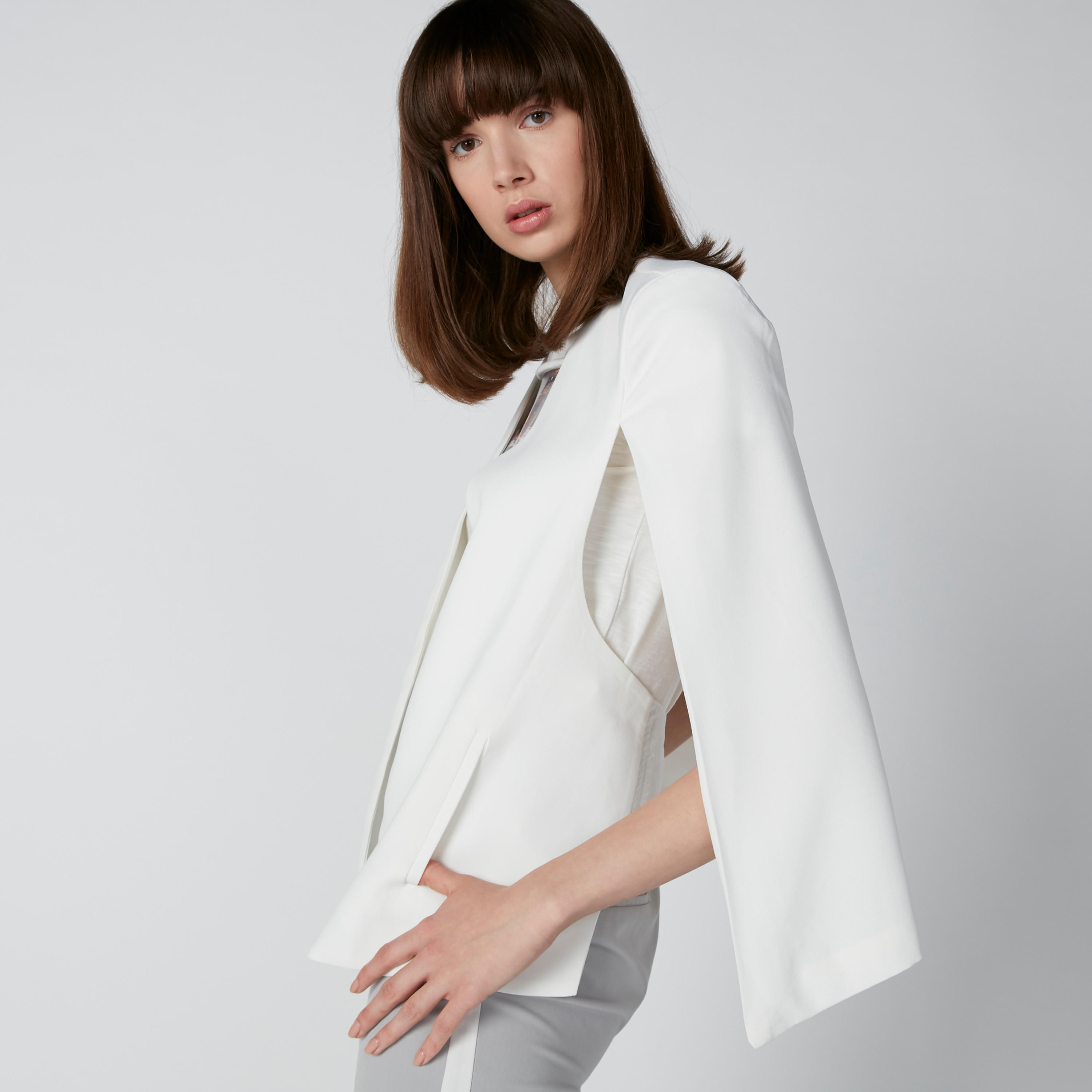 Split Long Sleeves Jacket in Regular Fit-women-winterwear-coatsandjackets-jackets-image-4