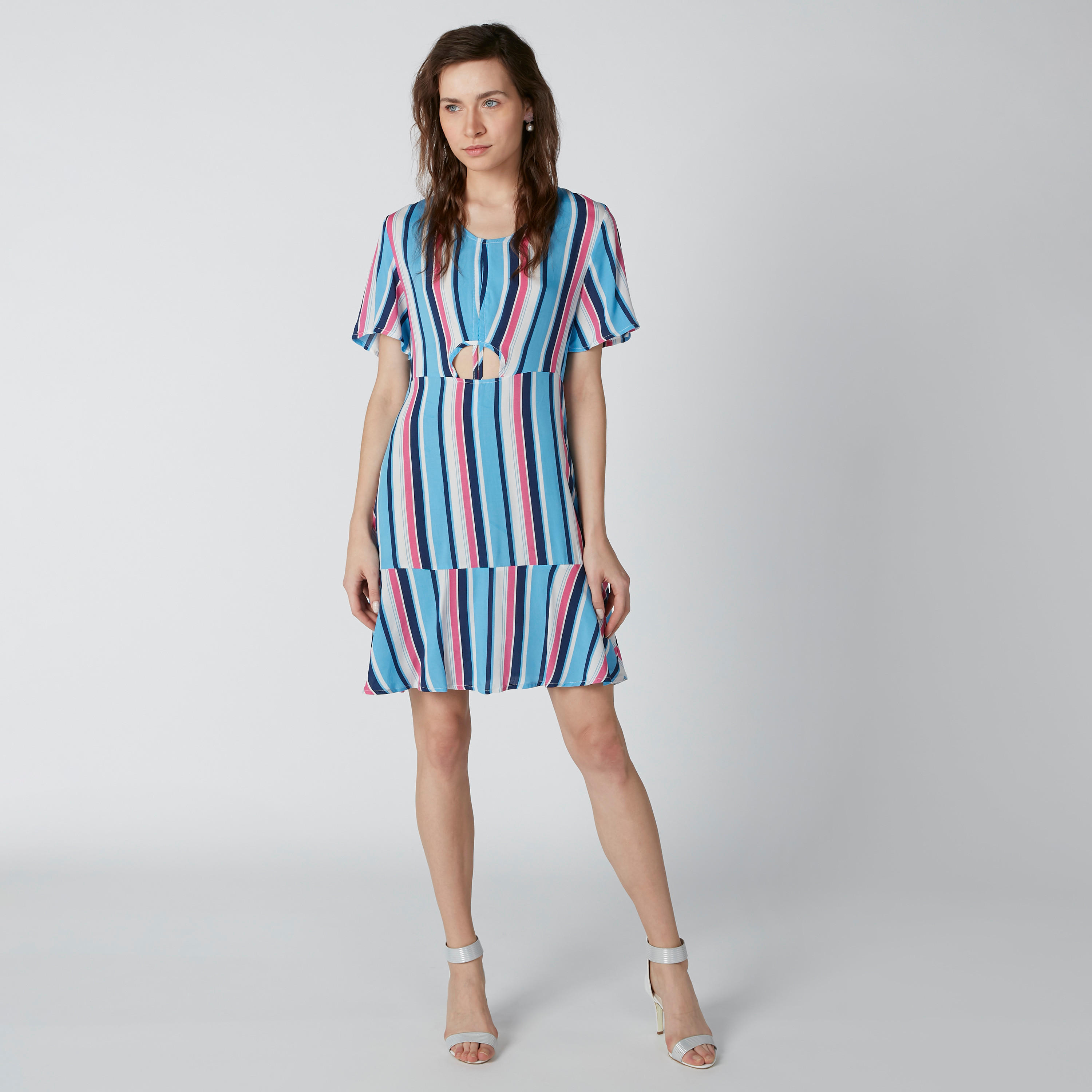 فستان إيه لاين مقلّم متوسط الطول بأكمام قصيرة وتفاصيل مفرّغة-women-clothing-dresses-image-1