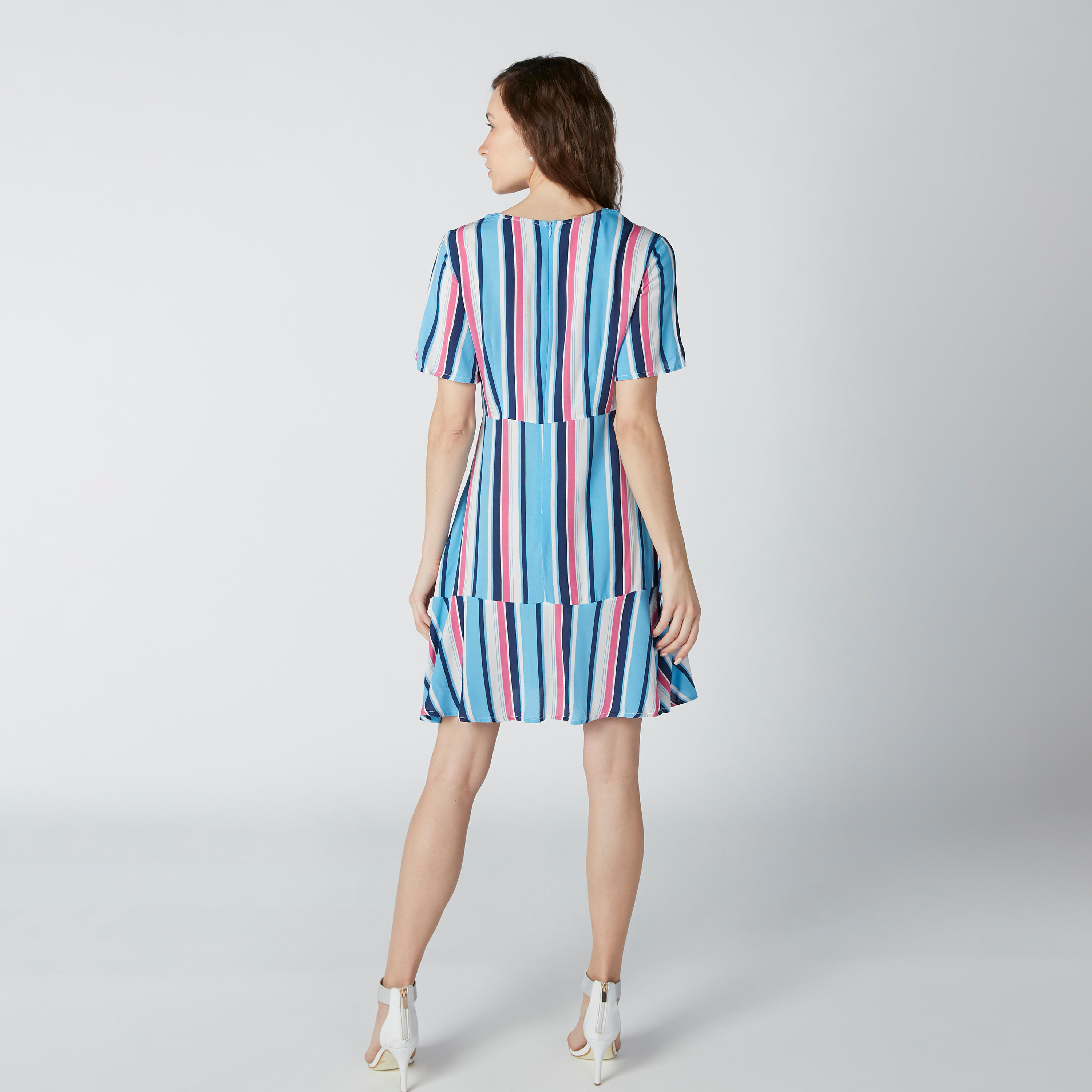 فستان إيه لاين مقلّم متوسط الطول بأكمام قصيرة وتفاصيل مفرّغة-women-clothing-dresses-image-2