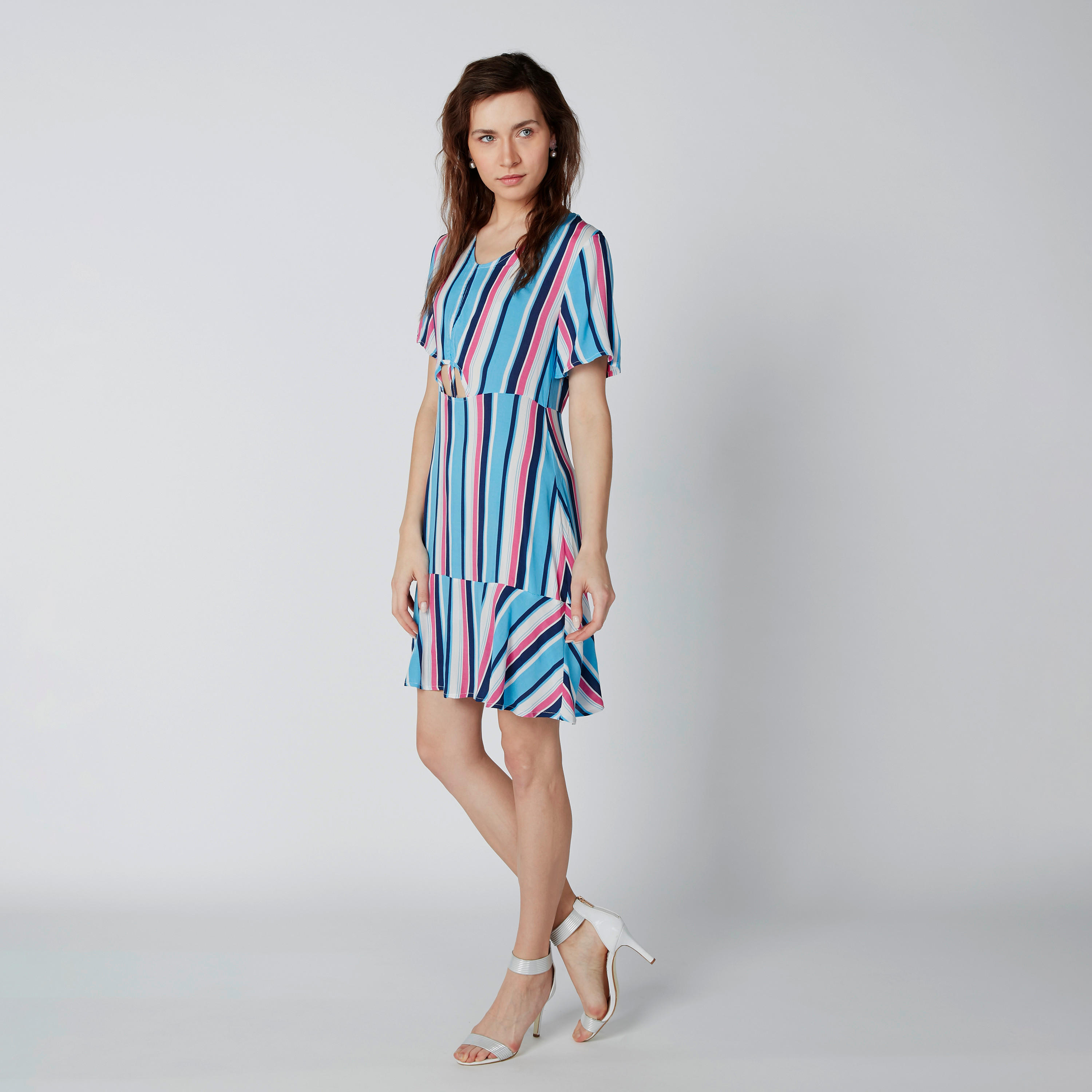 فستان إيه لاين مقلّم متوسط الطول بأكمام قصيرة وتفاصيل مفرّغة-women-clothing-dresses-image-3