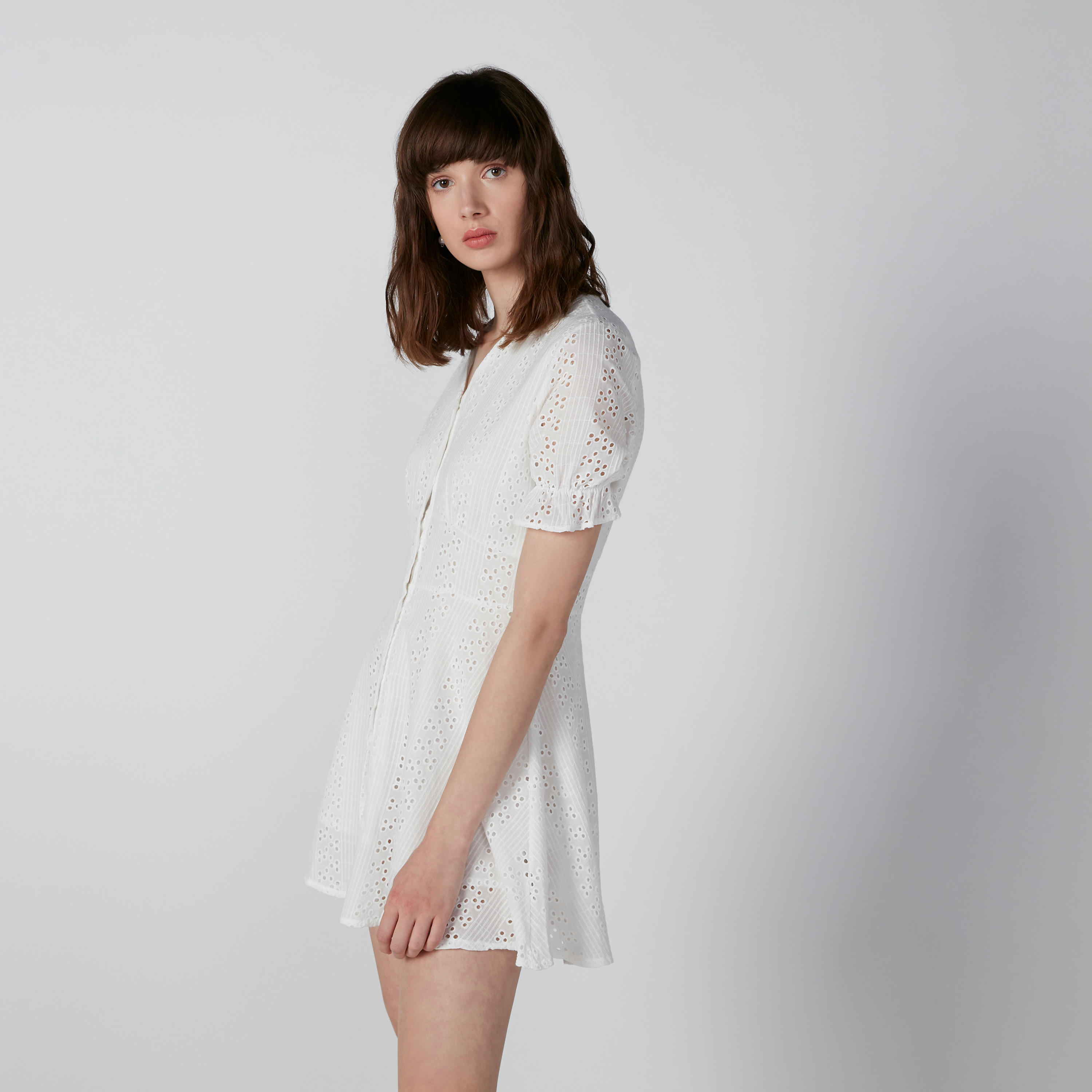 فستان واسع بتفاصيل شيفلي وأكمام قصيرة-women-clothing-dresses-image-4