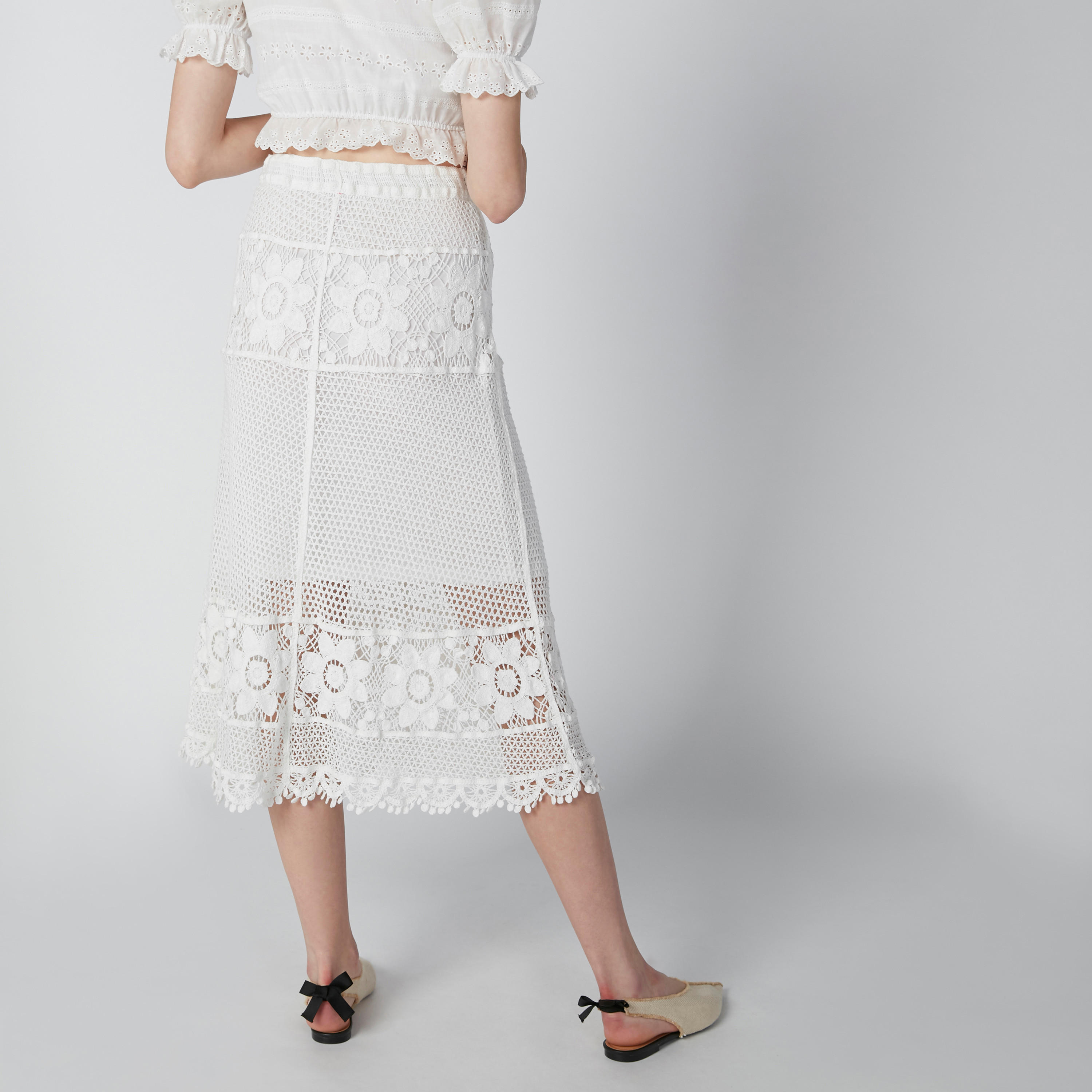 تنورة دانتيل إيه لاين متوسطة الطول بخصر مطّاطي-women-clothing-bottoms-skirts-image-2