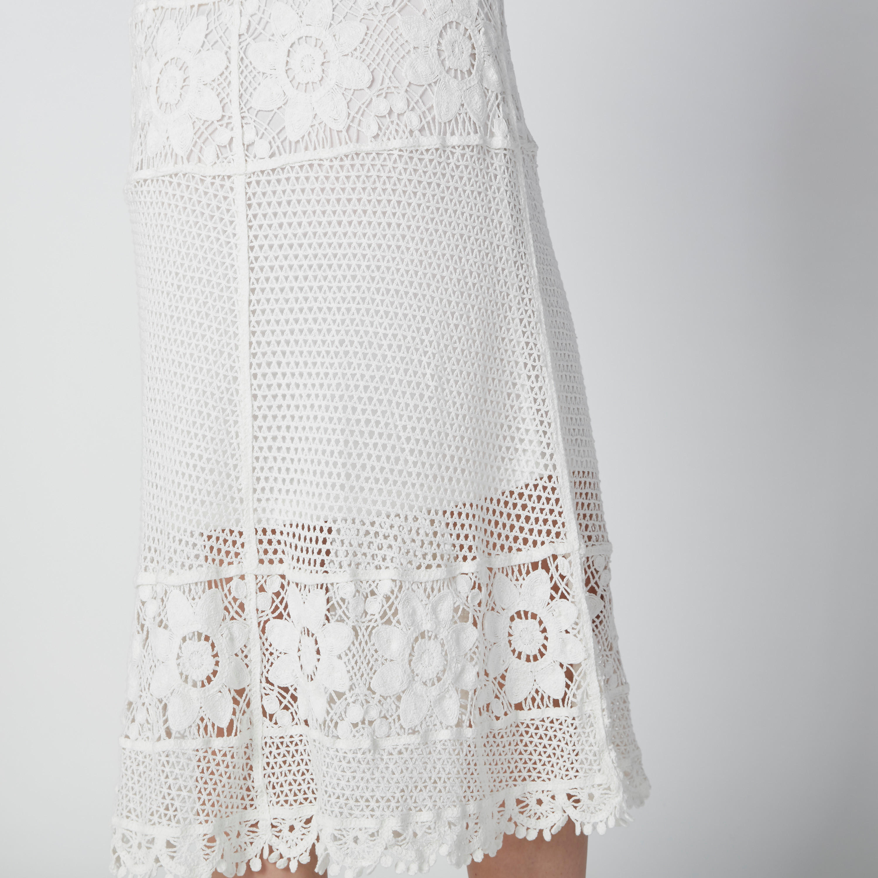 تنورة دانتيل إيه لاين متوسطة الطول بخصر مطّاطي-women-clothing-bottoms-skirts-image-5