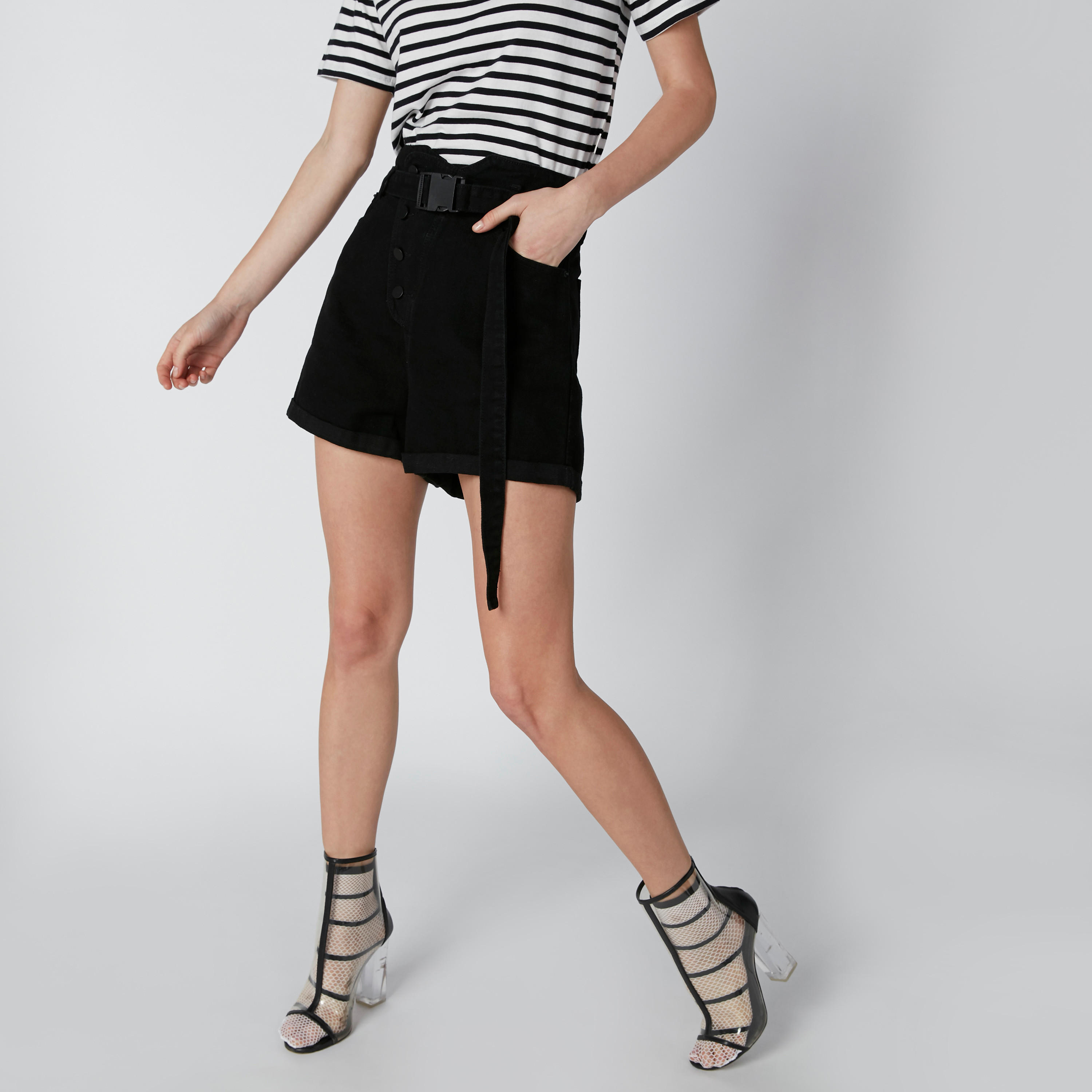 شورت دينم  سادة بخصر متوسط الإرتفاع وتفاصيل جيوب من تو إكستريمز-women-clothing-bottoms-shorts-image-1