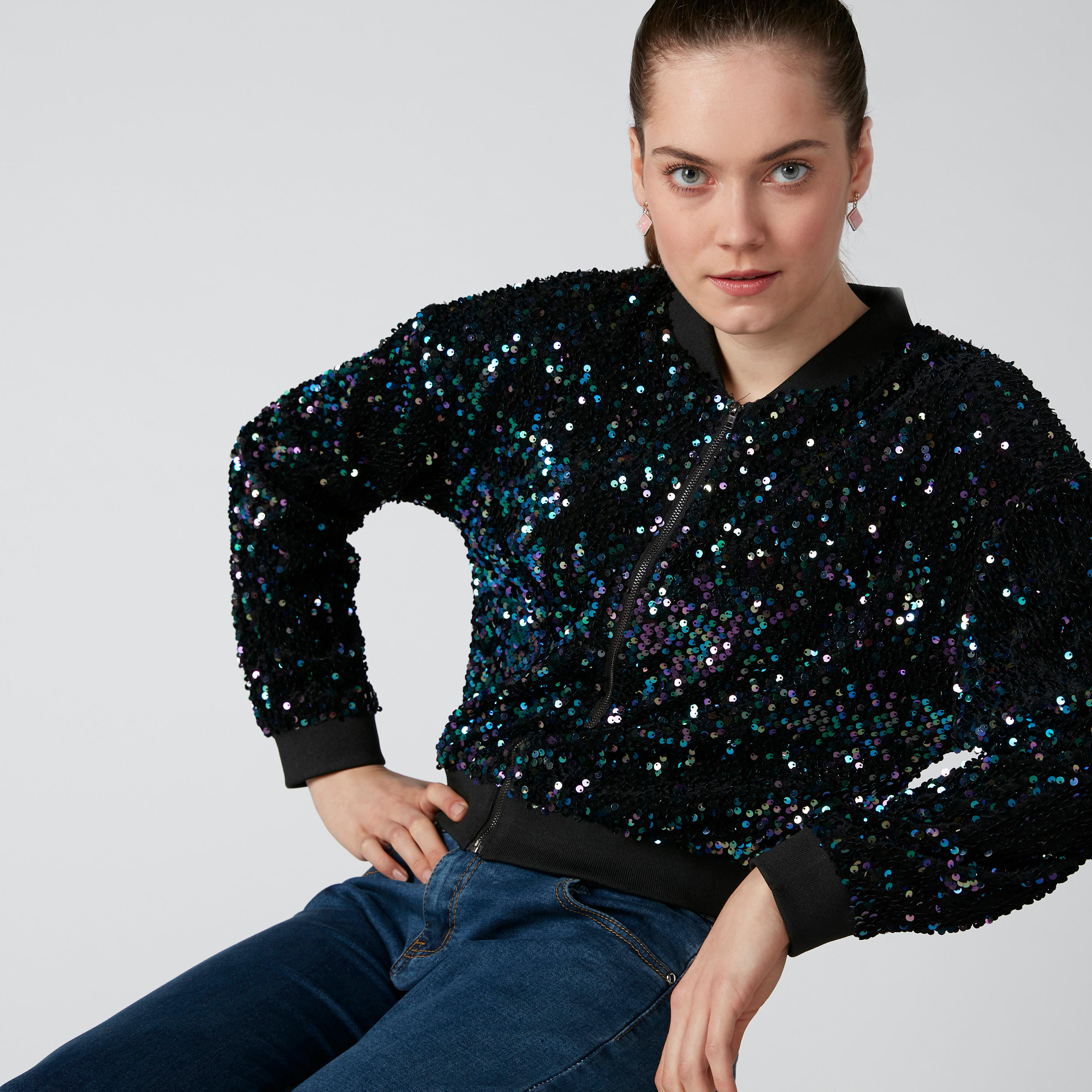 جاكيت بومبر ترتر بأكمام طويلة وسحّاب إغلاق-women-winterwear-coatsandjackets-jackets-image-1