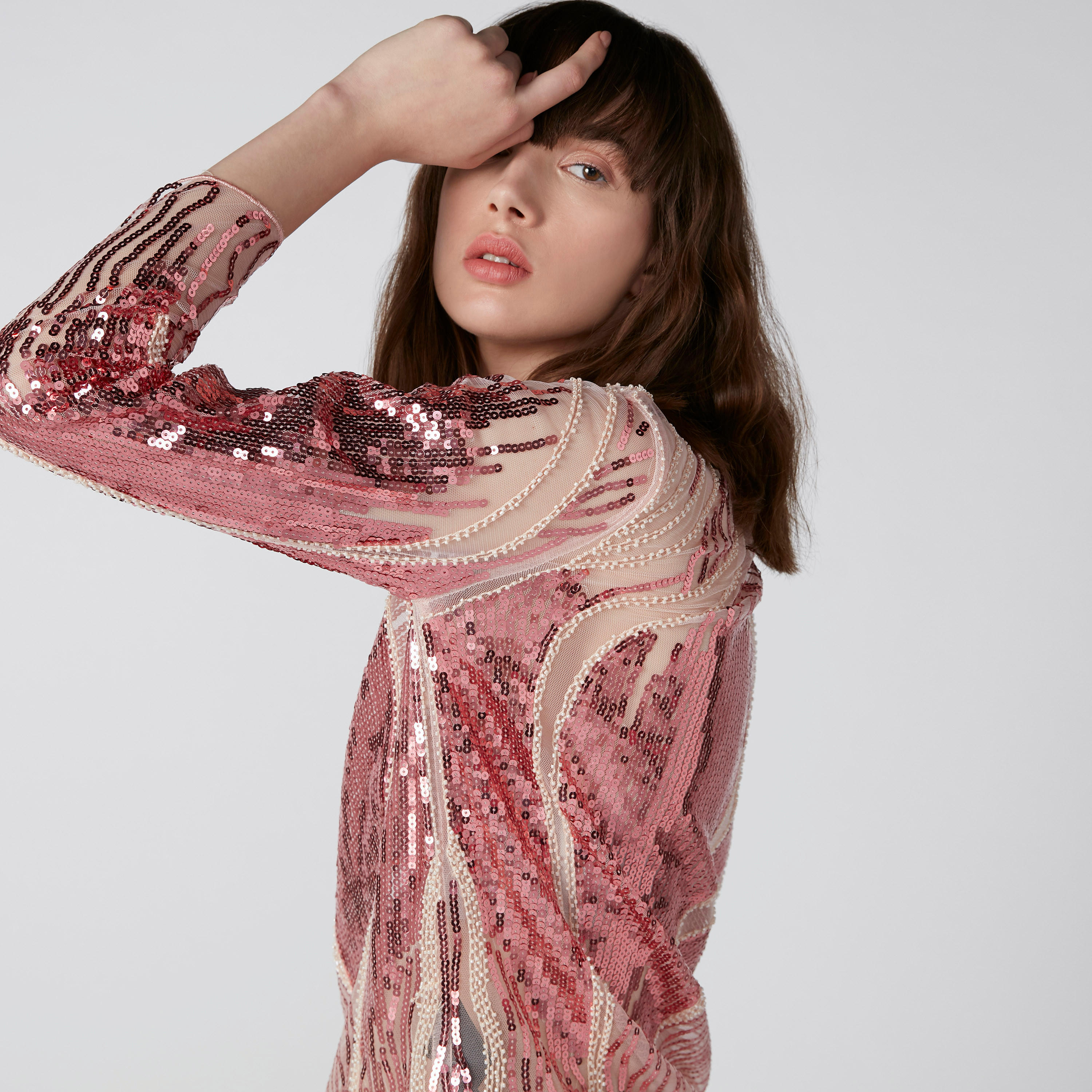 بلوزة ترتر بياقة مستديرة وأكمام طويلة-women-clothing-shirtsandblouses-blouses-image-5