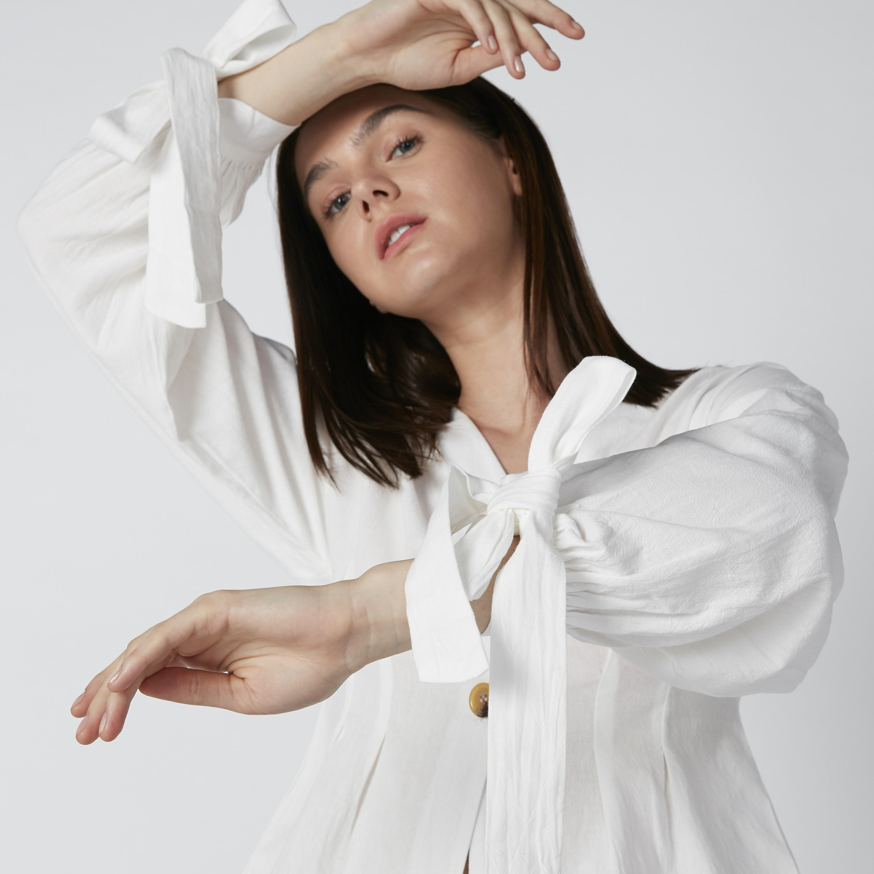 قميص سادة بأكمام طويلة وأربطة-women-clothing-shirtsandblouses-shirts-image-2