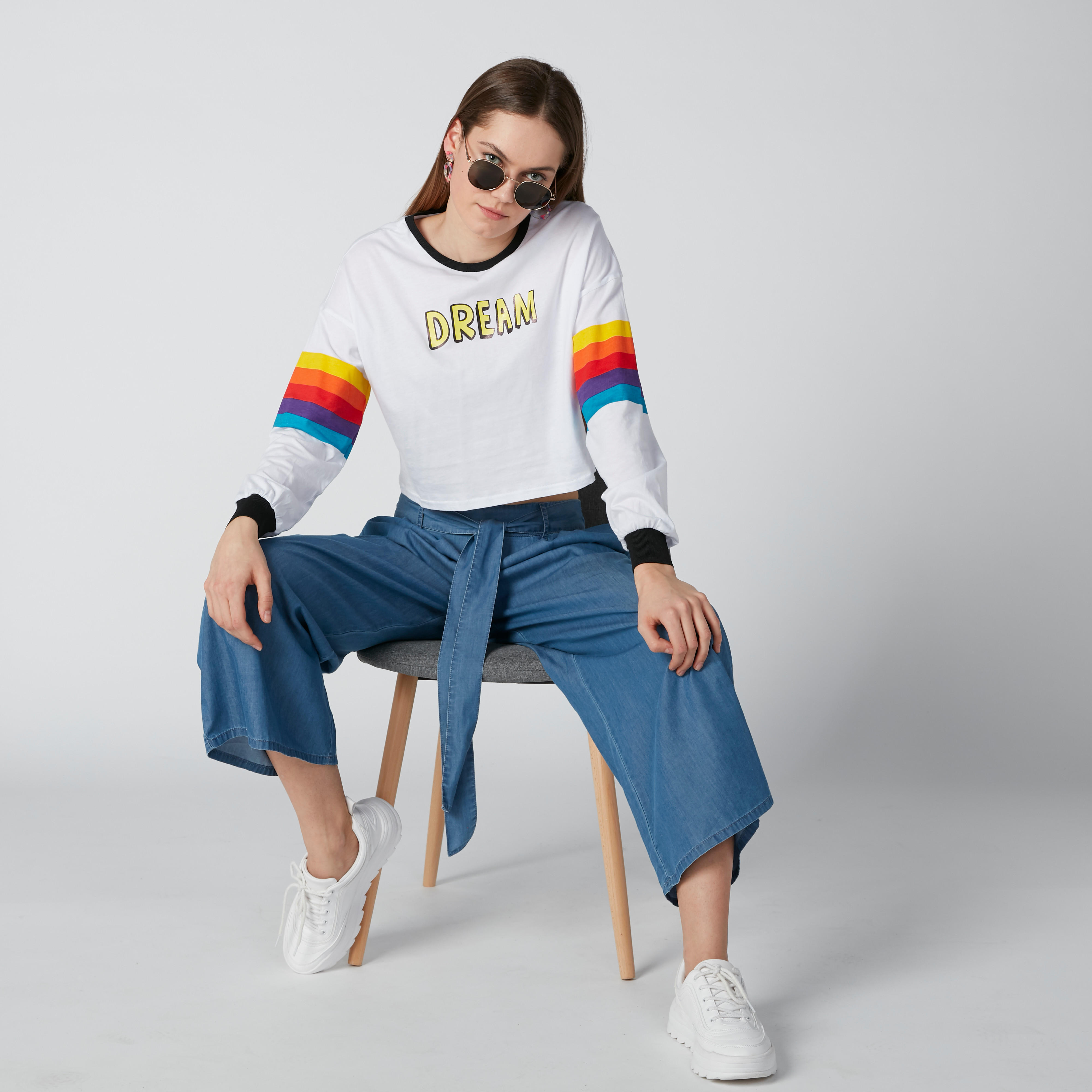 بلوزة قصيرة بأكمام طويلة مقلّمة وطبعات دريم-women-clothing-tshirts-image-5