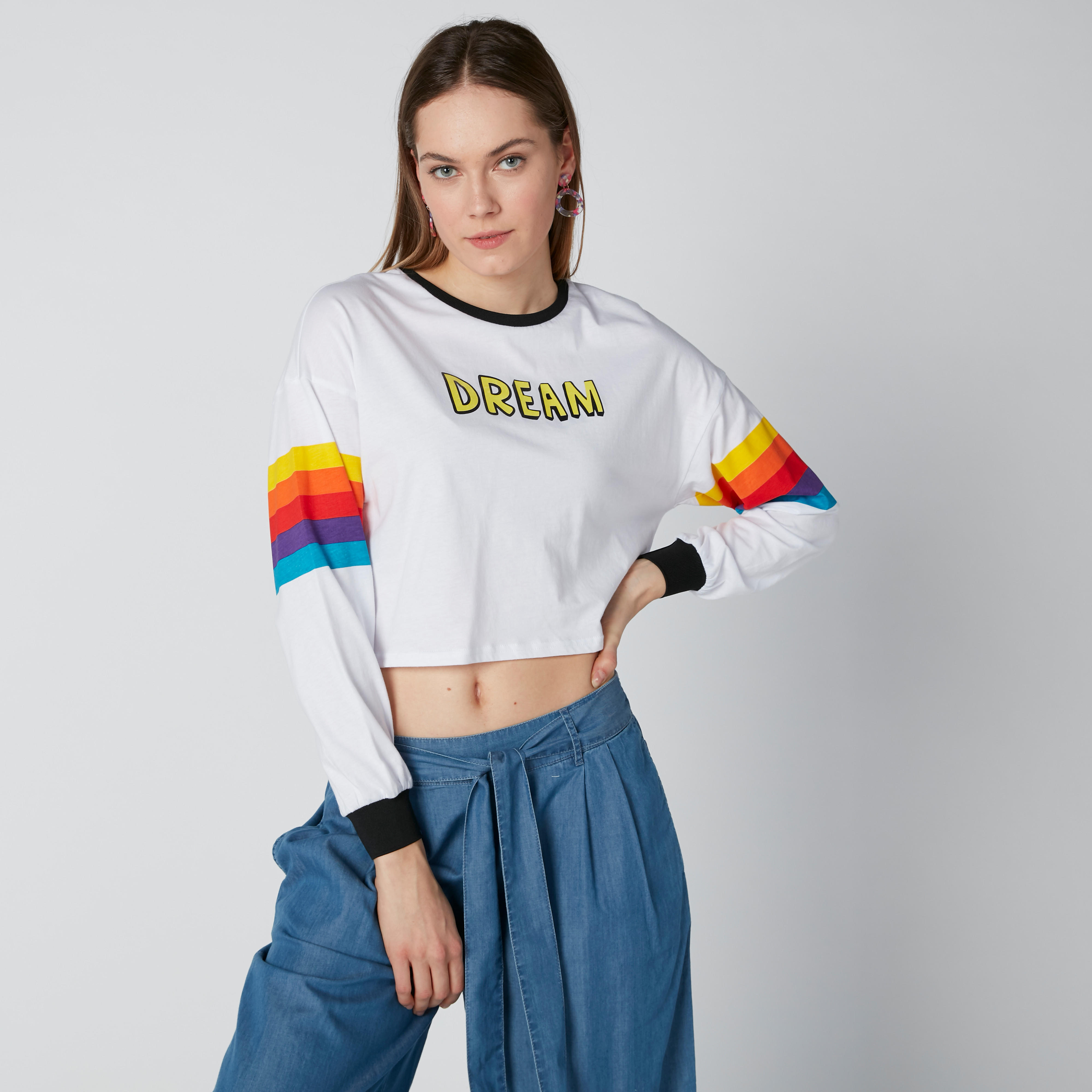 بلوزة قصيرة بأكمام طويلة مقلّمة وطبعات دريم-women-clothing-tshirts-image-3
