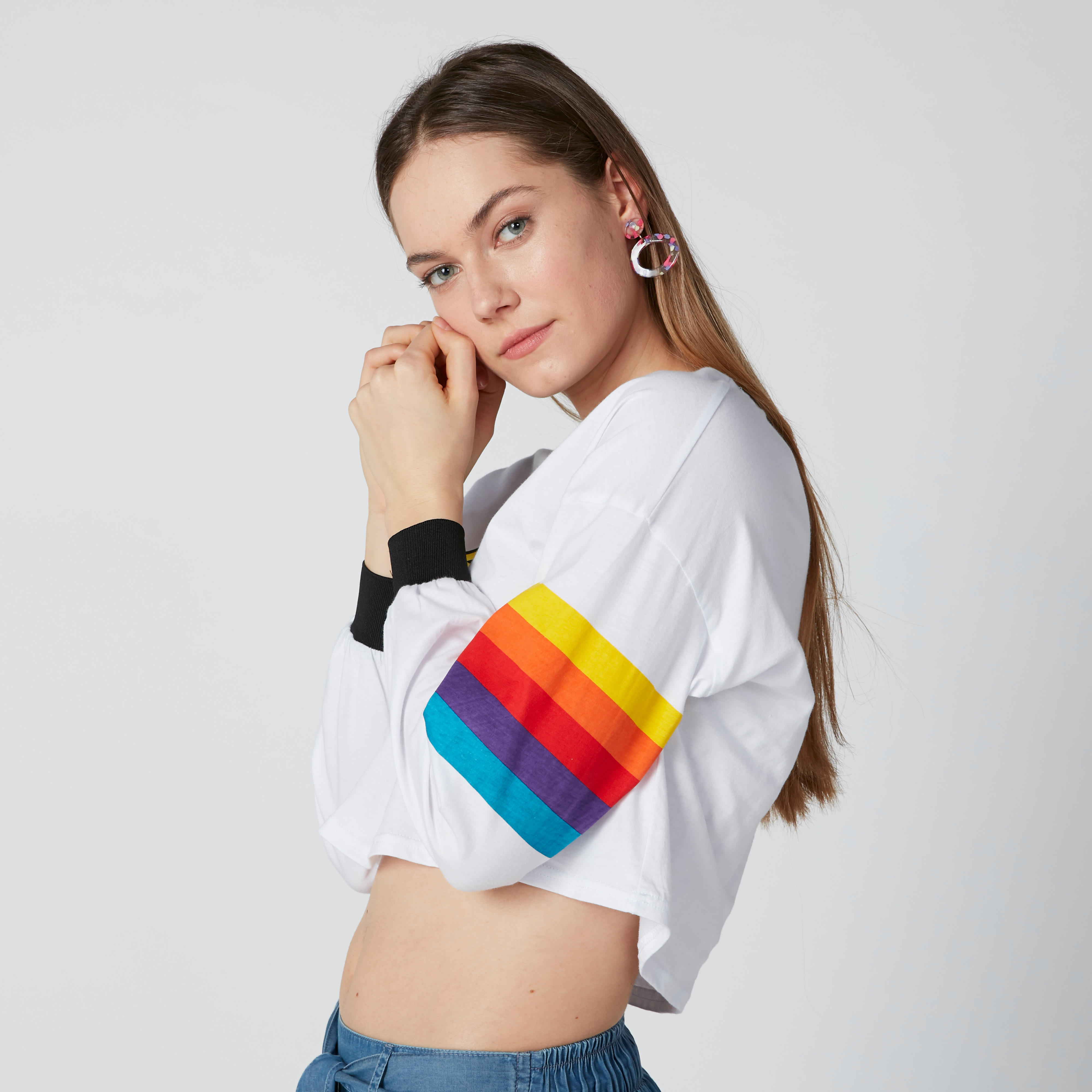 بلوزة قصيرة بأكمام طويلة مقلّمة وطبعات دريم-women-clothing-tshirts-image-2