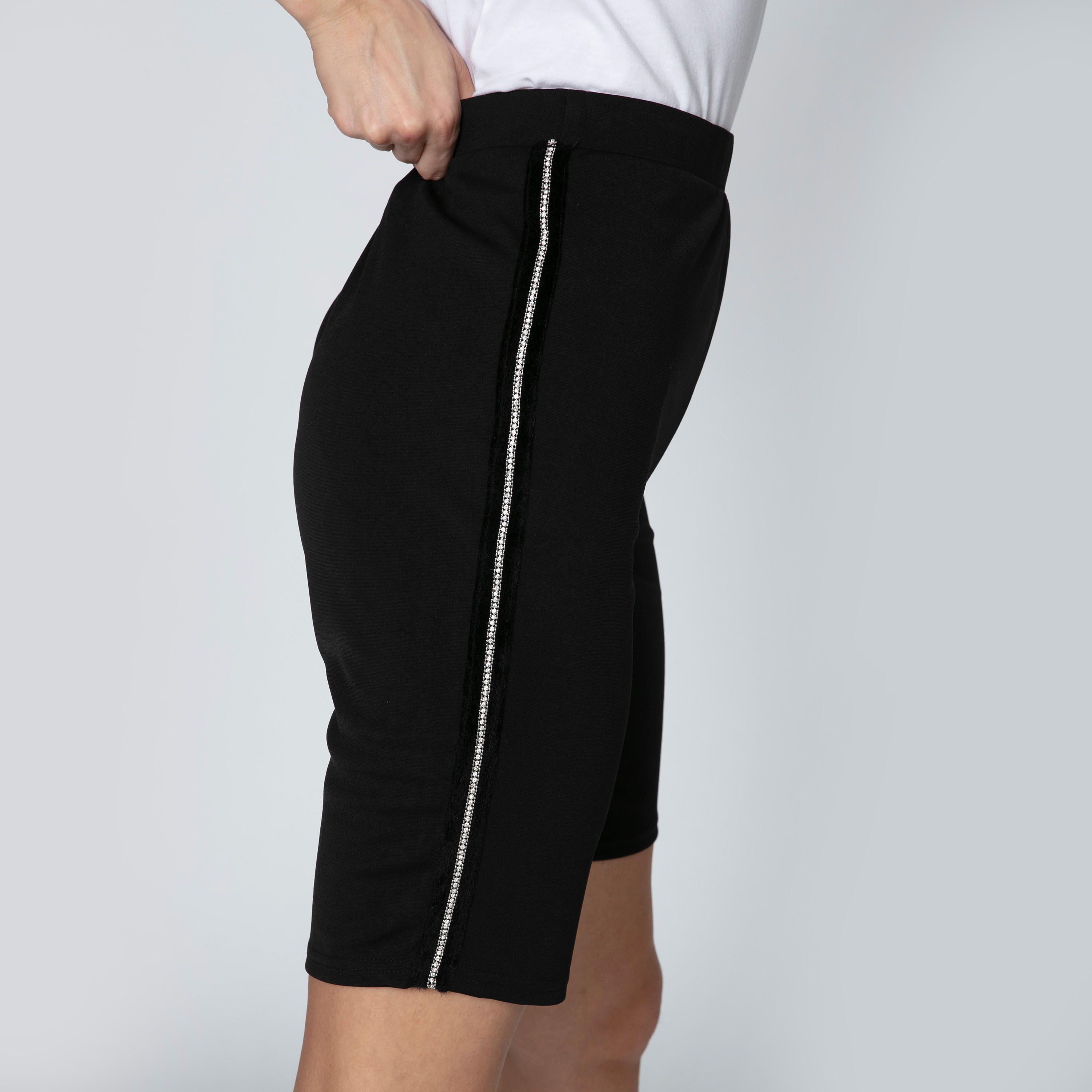 2Xtremz Skinny Fit Plain Shorts with Piping Detail and Elasticised Waistband-women-clothing-bottoms-shorts-image-5