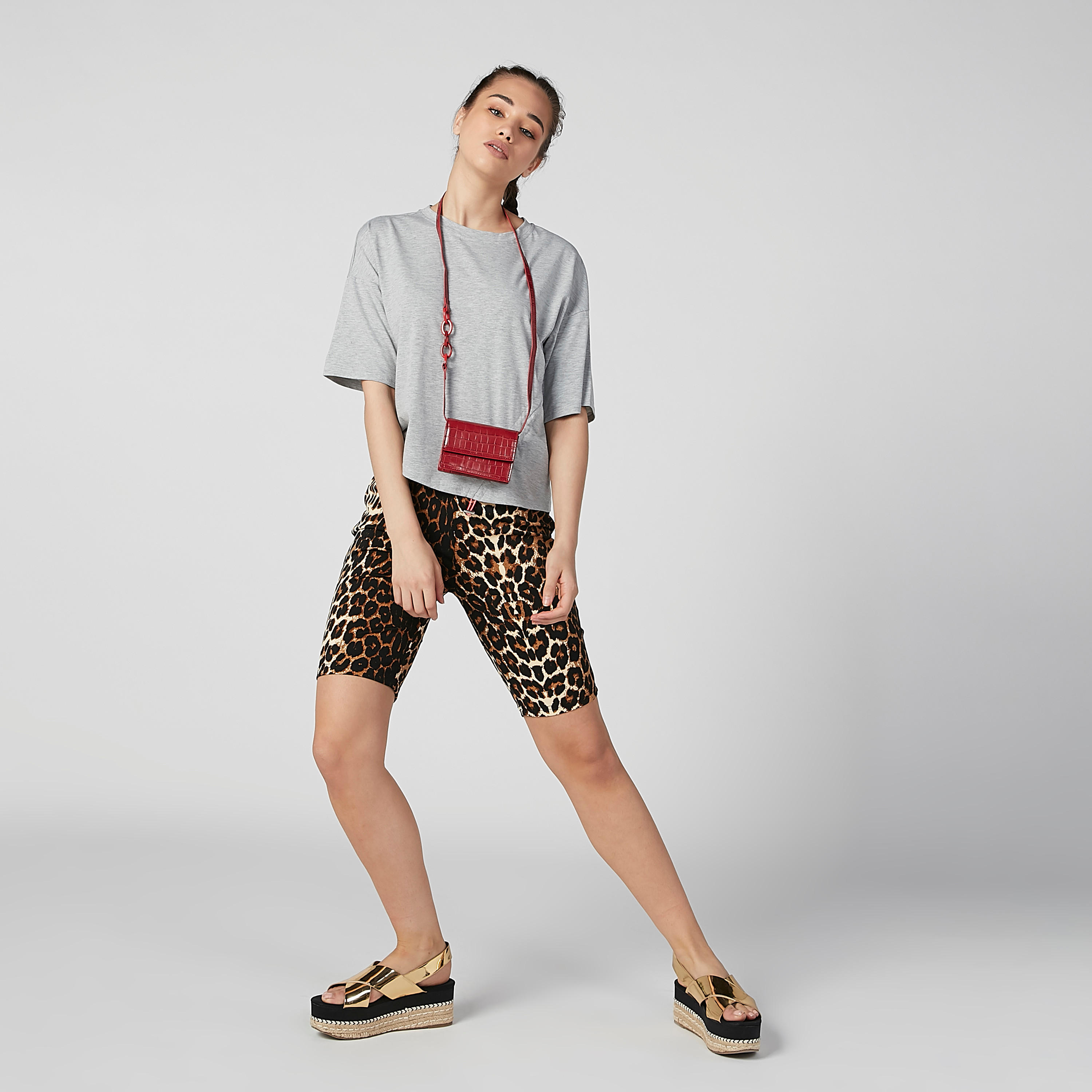شورت بخصر مطّاطي مرن وطبعات حيوانات من تو إكستريمز-women-clothing-bottoms-shorts-image-4