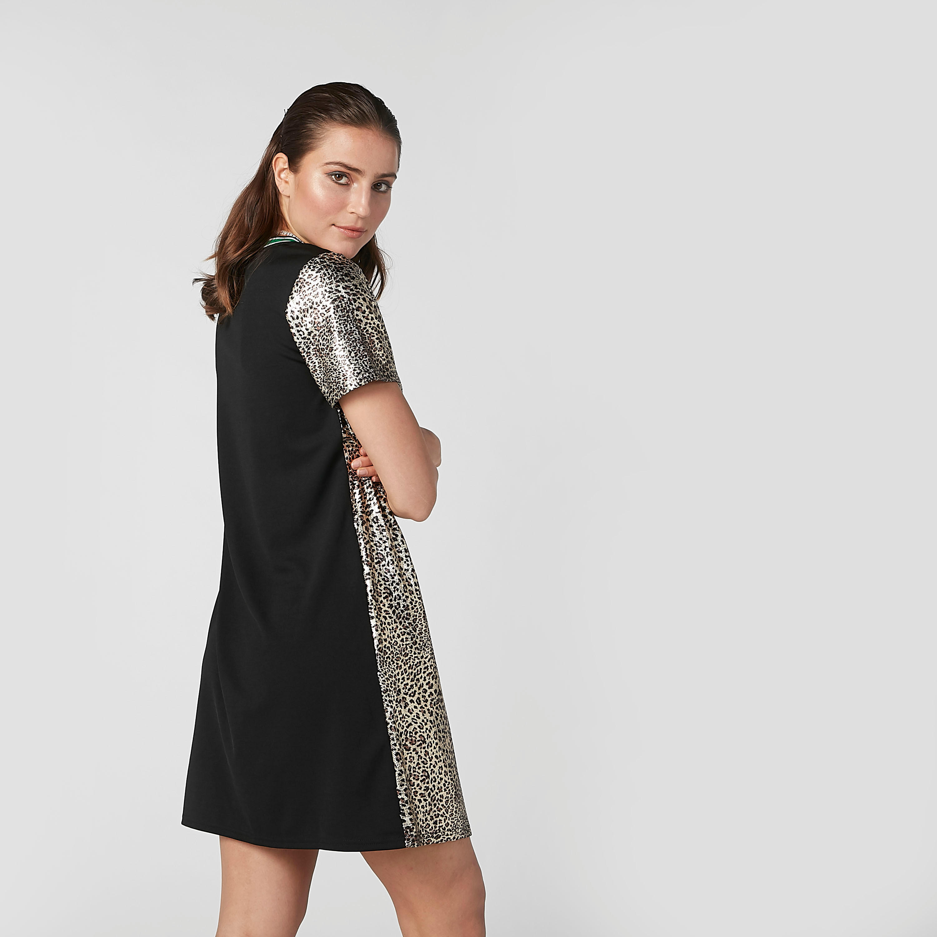 فستان تيشيرت متوسط الطول بياقة مستديرة وأكمام قصيرة وطبعات حيوانات-women-clothing-dresses-image-4