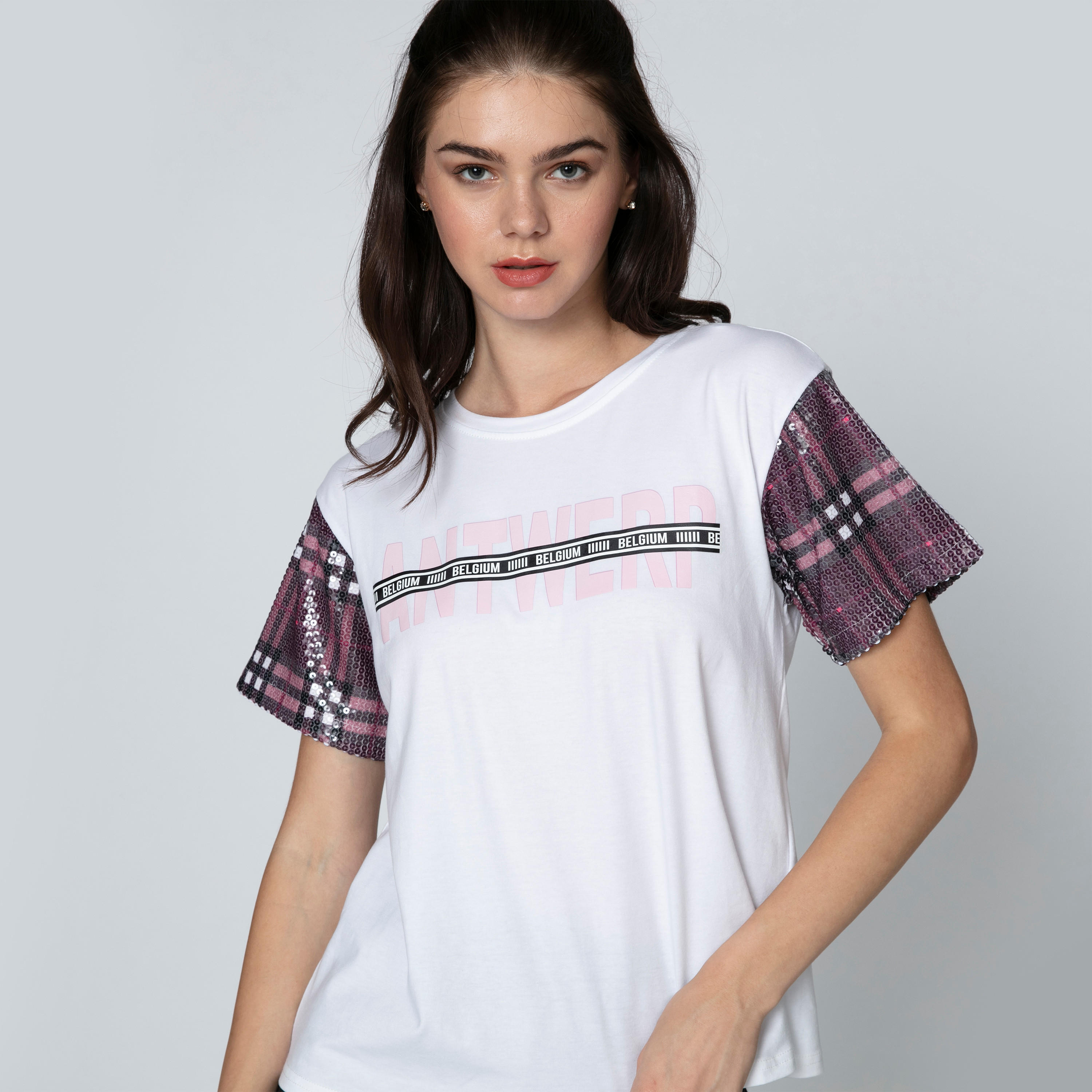 تيشيرت بياقة مستديرة وأكمام قصيرة كاروهات وطبعات-women-clothing-tshirts-image-1