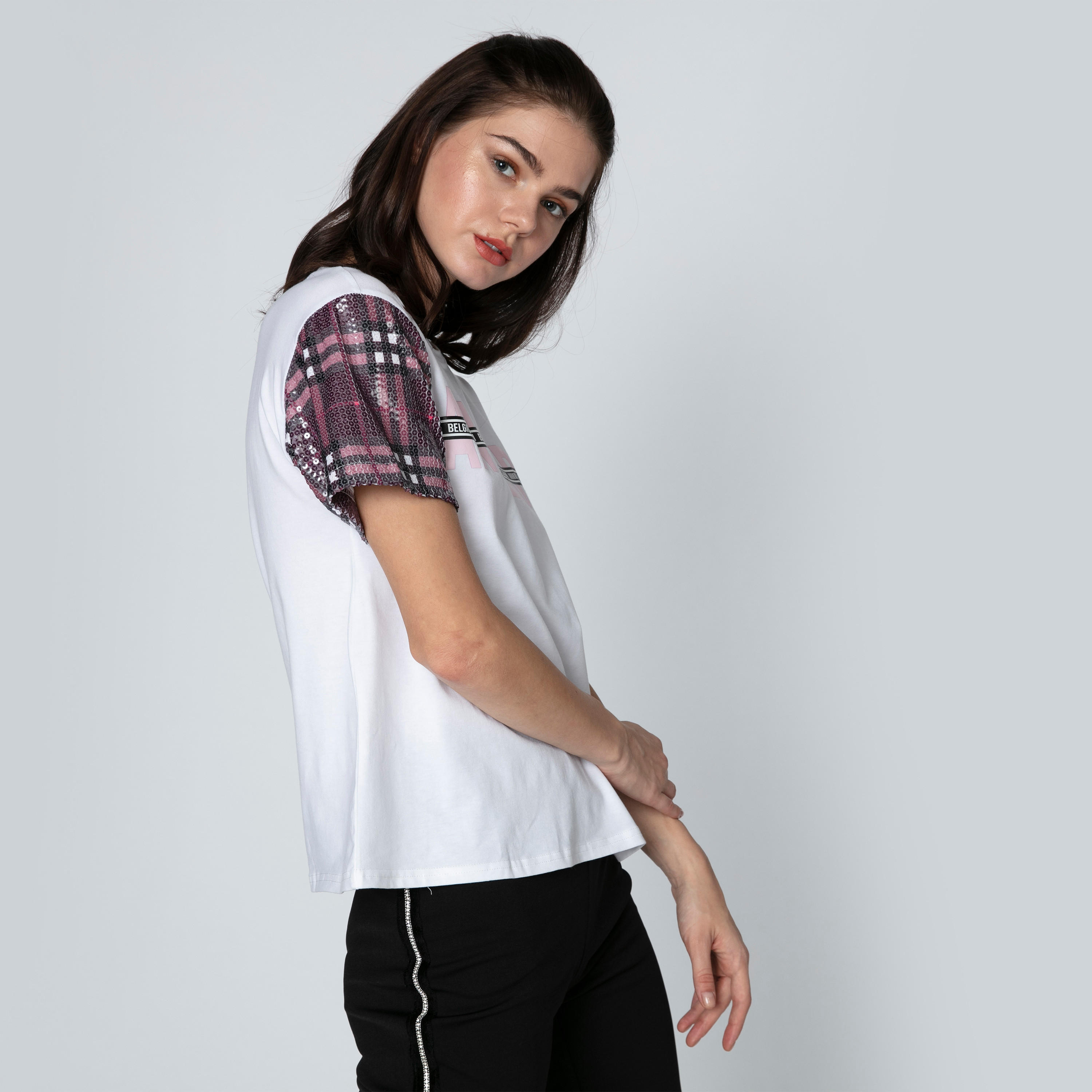 تيشيرت بياقة مستديرة وأكمام قصيرة كاروهات وطبعات-women-clothing-tshirts-image-5