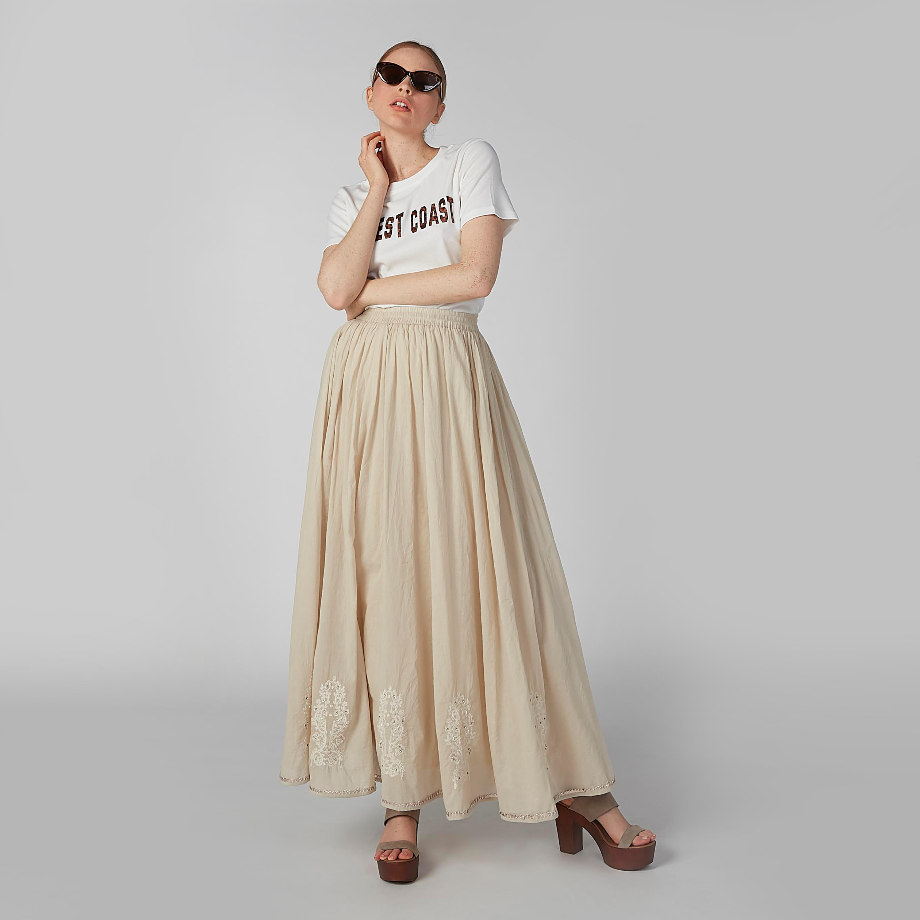 تيشيرت بياقة مستديرة وأكمام قصيرة وطبعات-women-clothing-tshirts-image-2