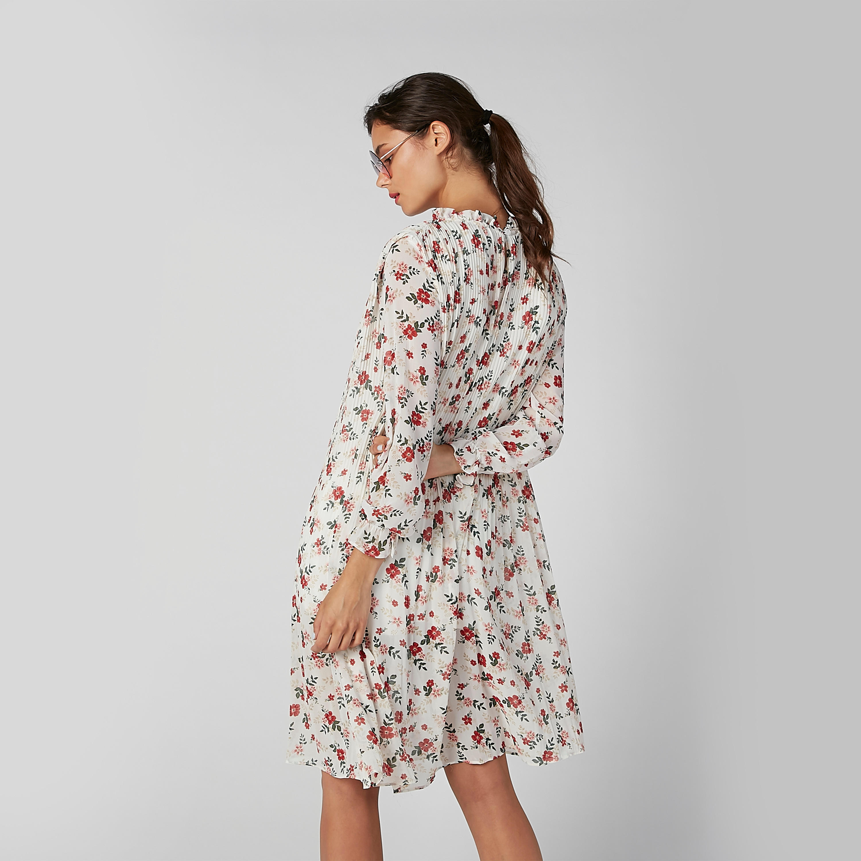 فستان واسع متوسط الطول بياقة كشكش وطبعات زهرية من تو إكستريمز-women-clothing-dresses-image-4