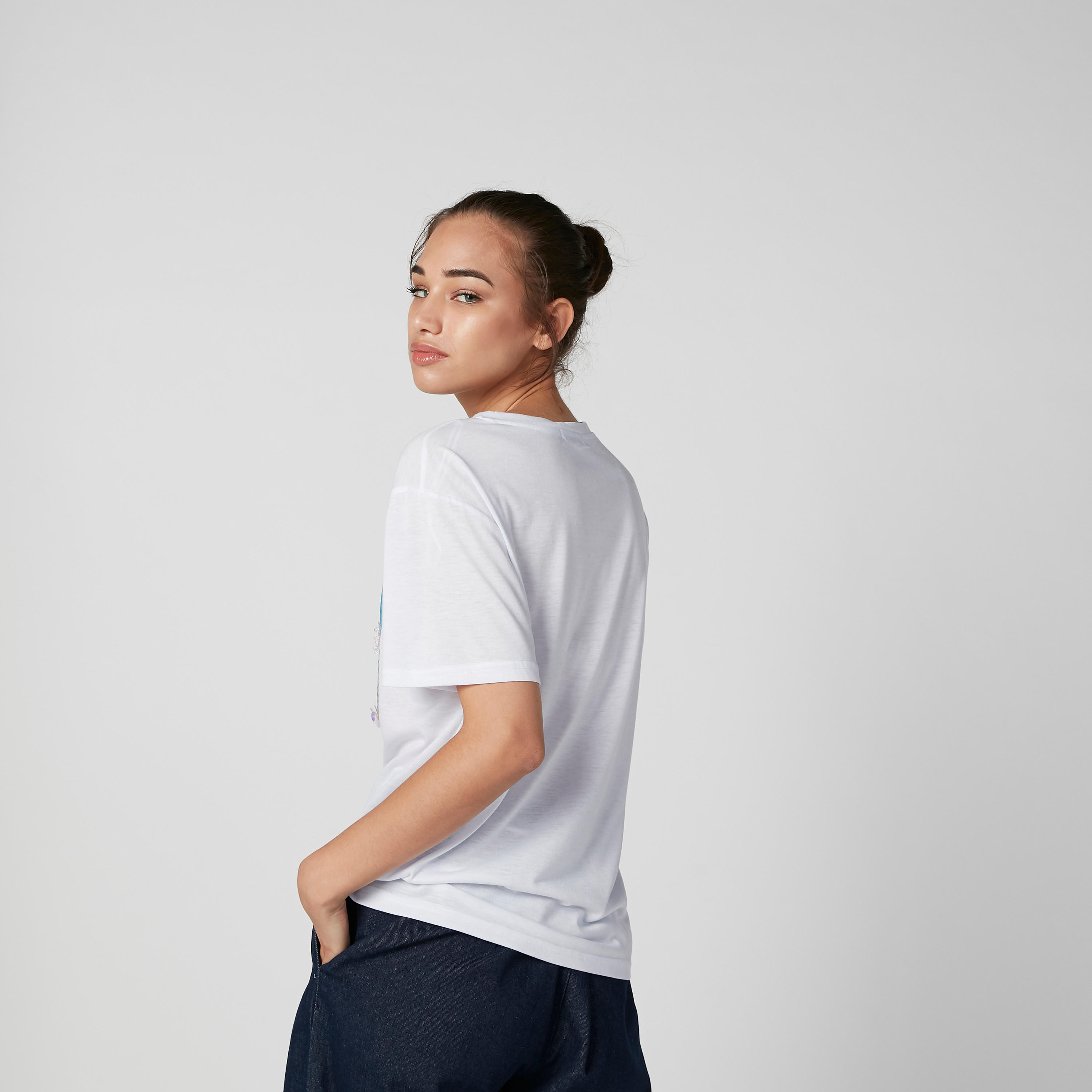 تيشيرت بياقة مستديرة وأكمام قصيرة وطبعات-women-clothing-tshirts-image-4