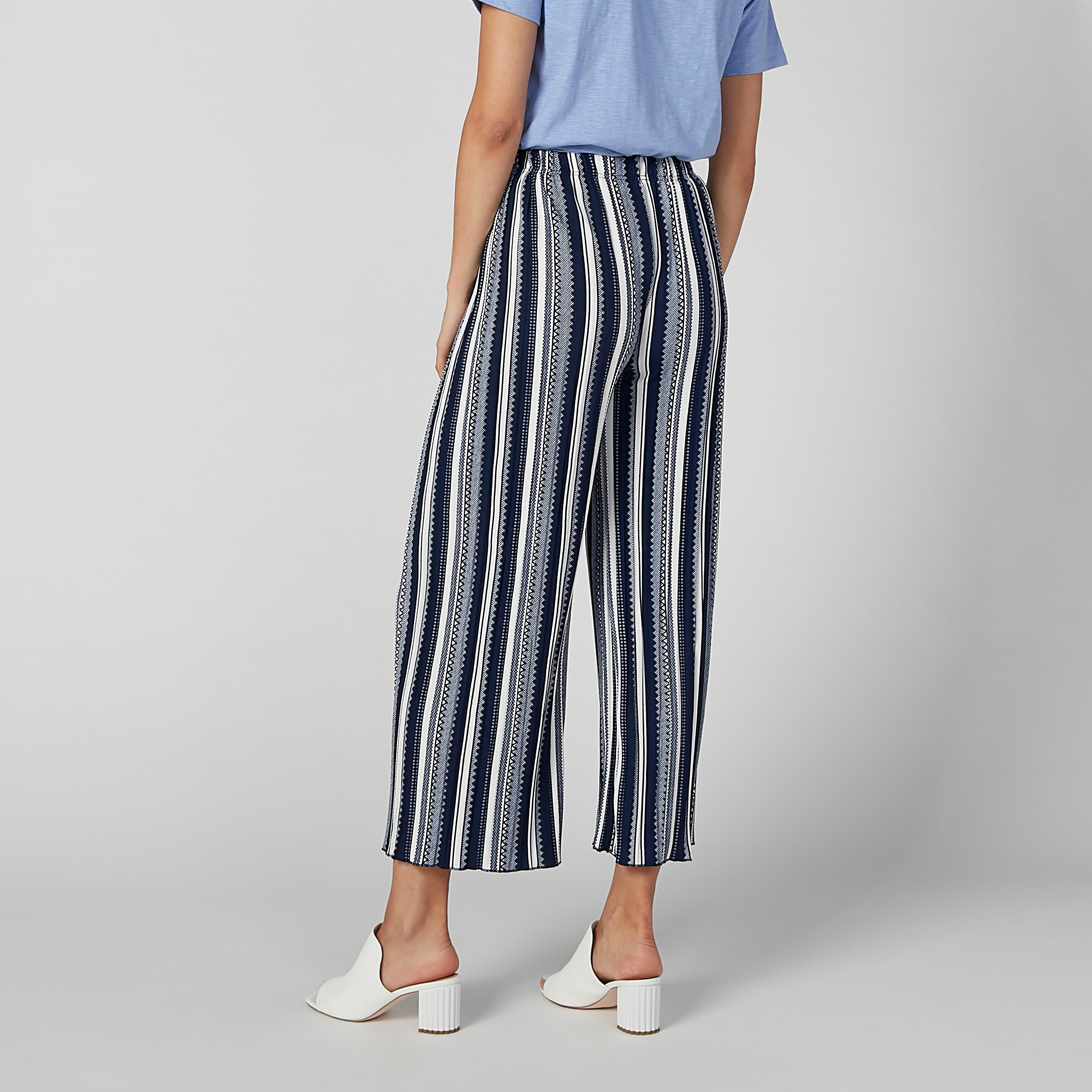 بنطال واسع الساقين طويل ومقلّم بخصر مرن برباط من تو إكستريمز-women-clothing-bottoms-trousers-image-6
