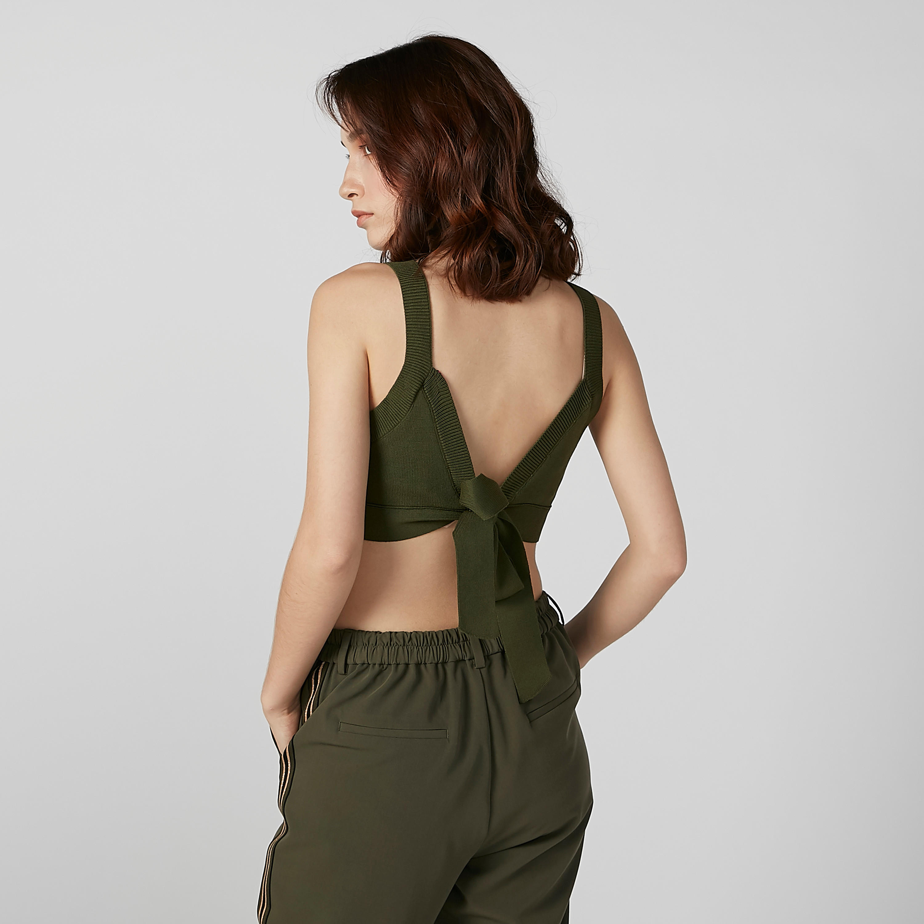 بلوزة قصيرة بارزة الملمس بياقة V وأربطة-women-clothing-shirtsandblouses-blouses-image-2