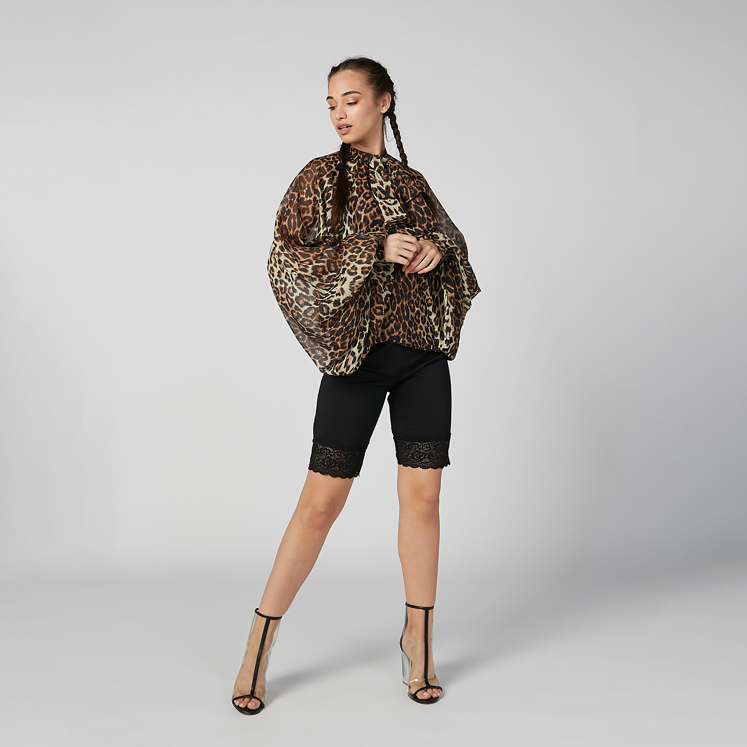 بلوزة بياقة فيونكة وأكمام واسعة وطبعات حيوانات-women-clothing-shirtsandblouses-blouses-image-4
