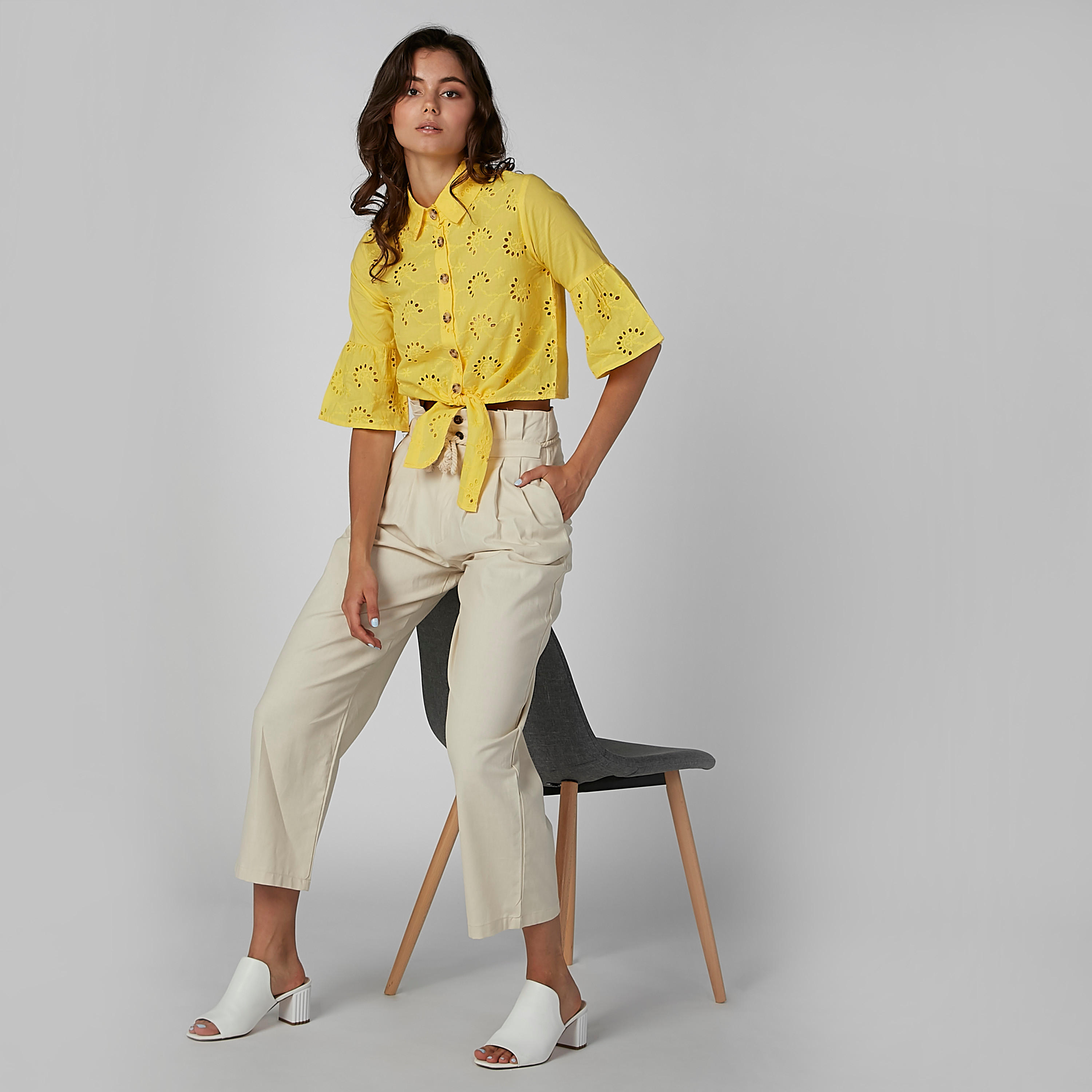 قميص شيفلي قصير بأكمام قصيرة وأربطة-women-clothing-shirtsandblouses-shirts-image-2