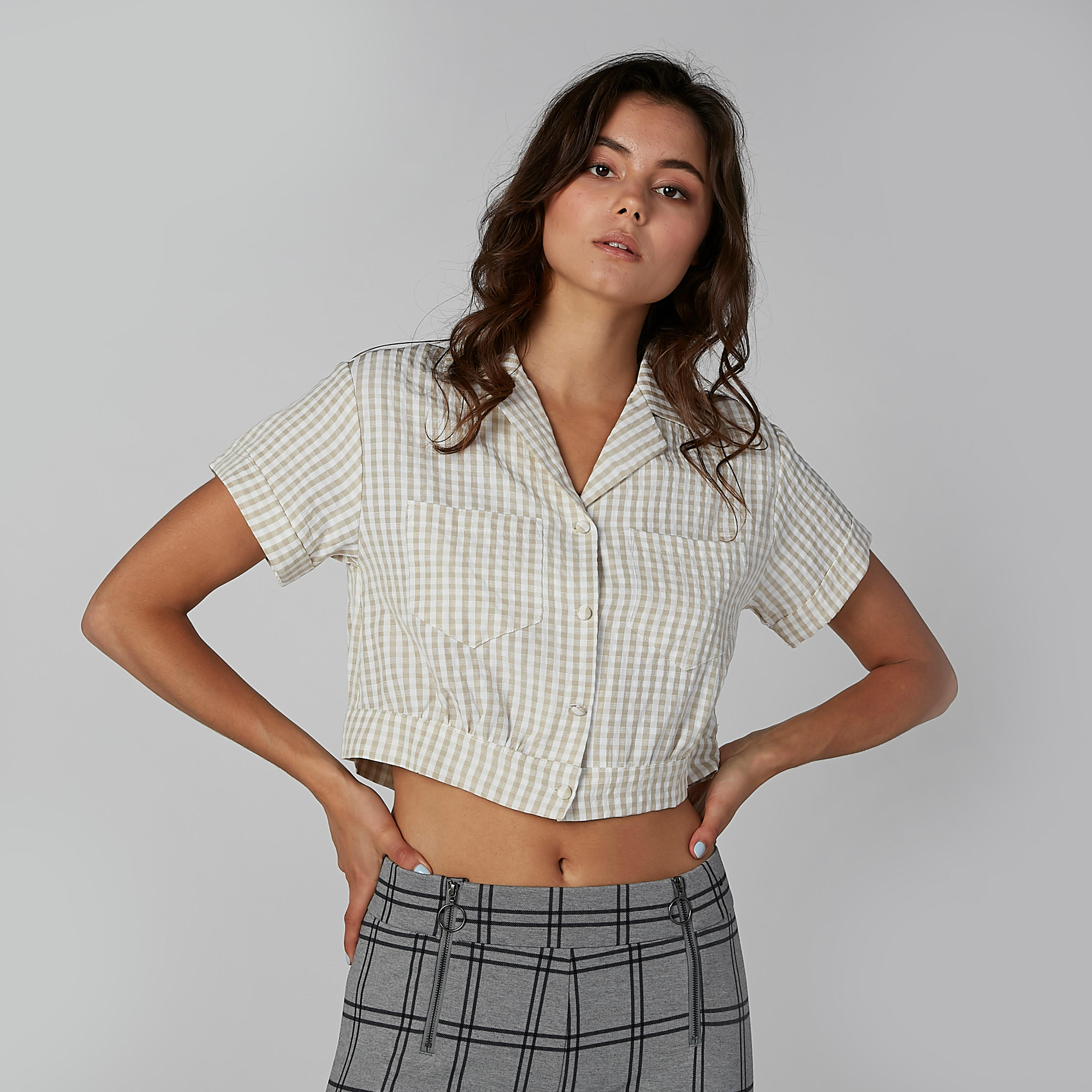قميص كاروهات قصير بأكمام قصيرة-women-clothing-shirtsandblouses-shirts-image-2