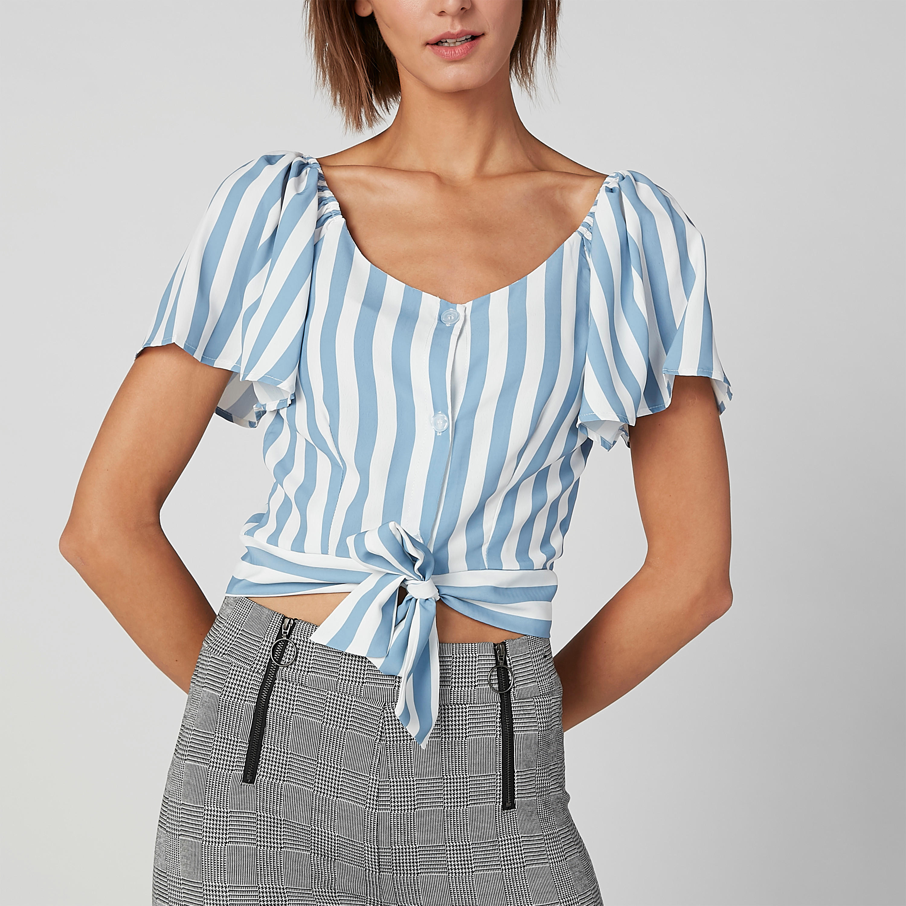 بلوزة قصيرة مخطّطة بتفاصيل رباط-women-clothing-shirtsandblouses-blouses-image-3