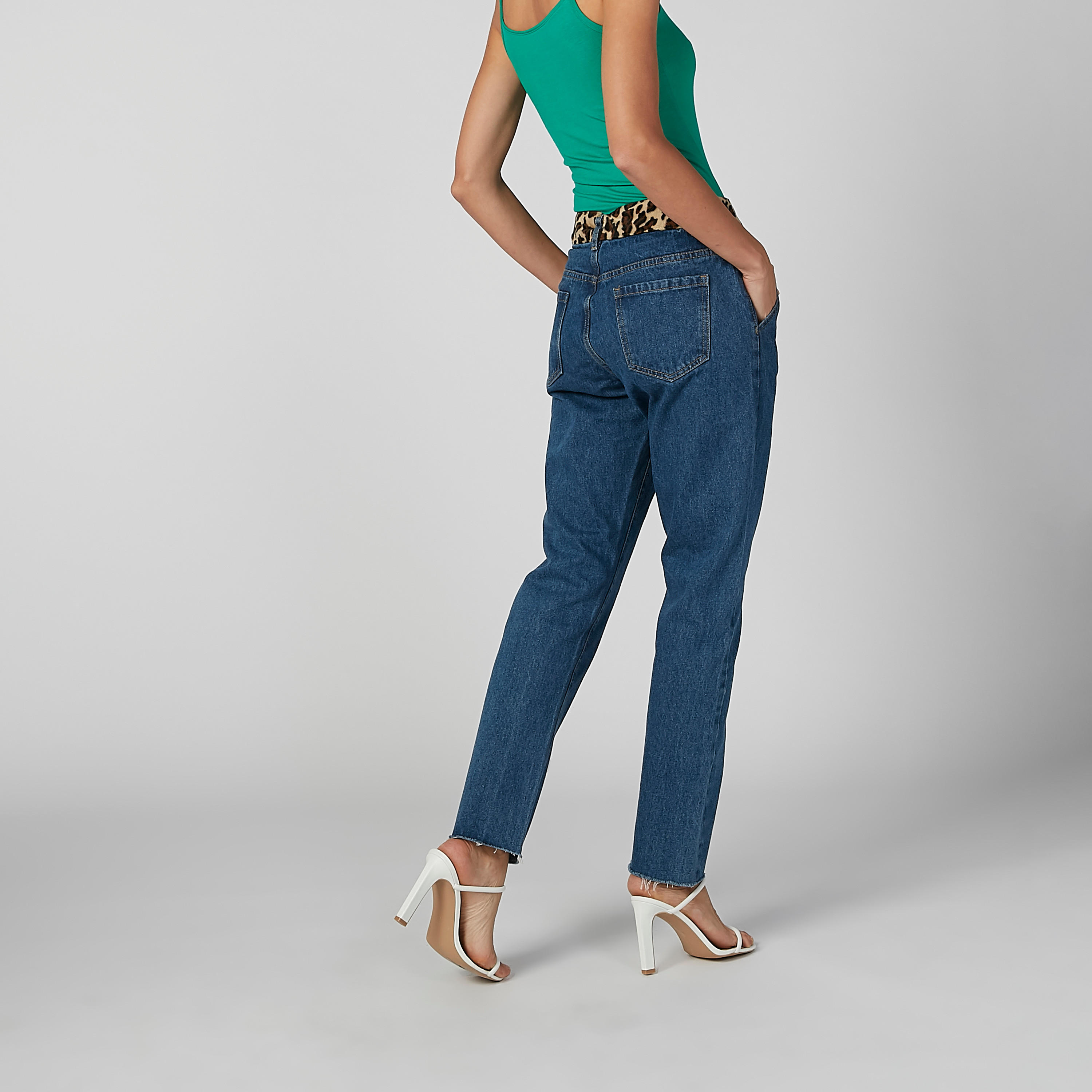 بنطلون جينز بطبعات وخصر مطّاطي متوسط الارتفاع وجيوب من تو إكستريمز-women-clothing-bottoms-jeans-image-3