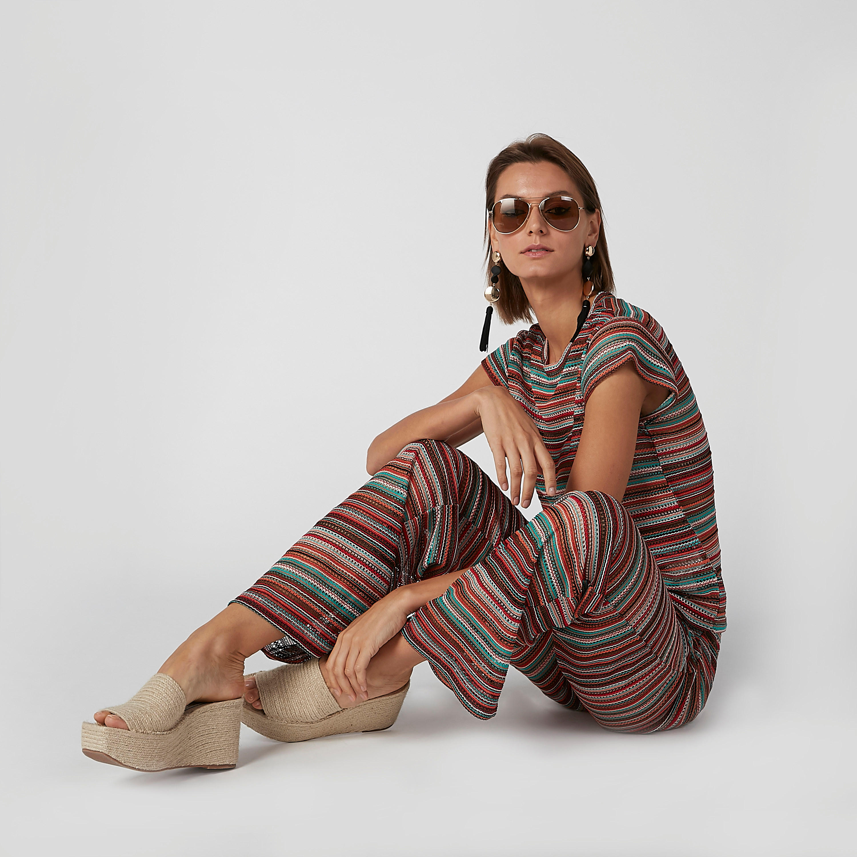 بنطال طويل مقلم بخصر مطّاطي مرن-women-clothing-bottoms-trousers-image-2