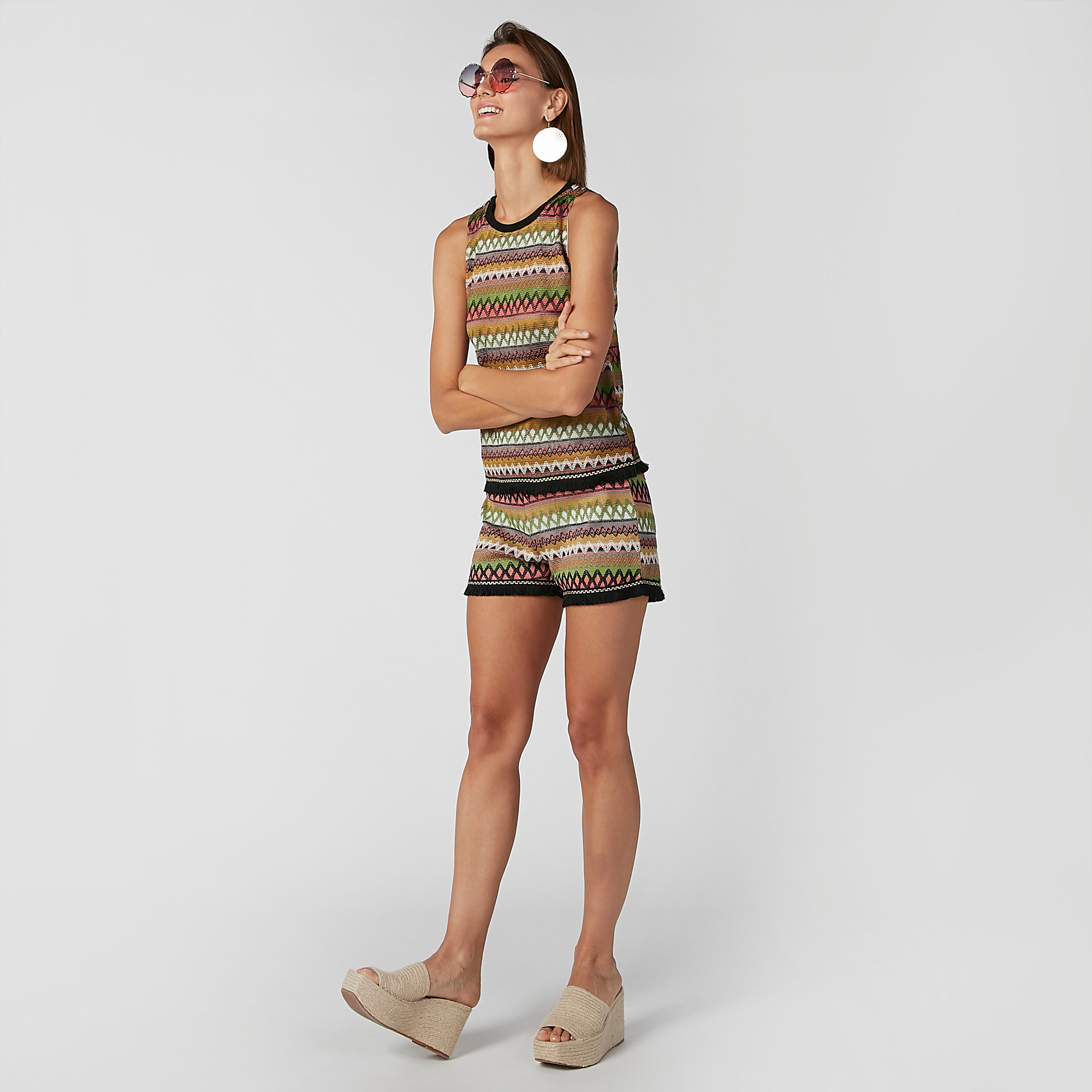 تيشيرت مقلّم دون أكمام بياقة مستديرة-women-clothing-tshirts-image-2