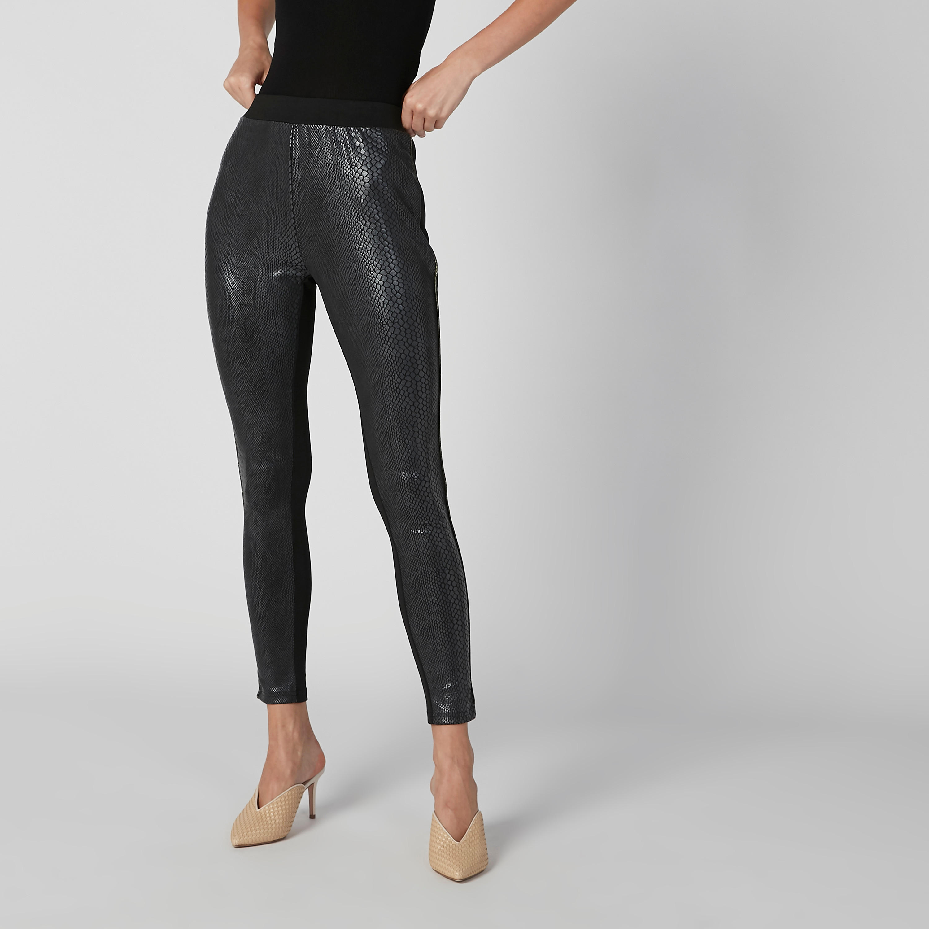 بنطال بارز الملمس بقصّة سكيني وخصر مطّاطي مرن-women-clothing-bottoms-trousers-image-4